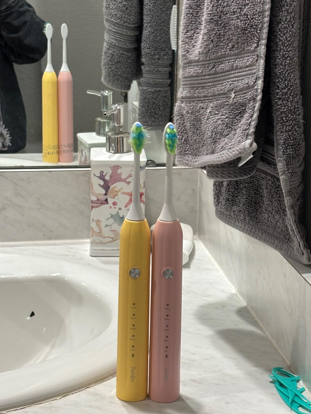 7AM2M Sonic Electric Toothbrush for Adults&Kids, Type-C Charging Run for 120 Days, with 6 Brush Heads, 5 Modes&40000VPM Powered Rechargeable Toothbrush, Travel & Home Use (Black) customer photo 2