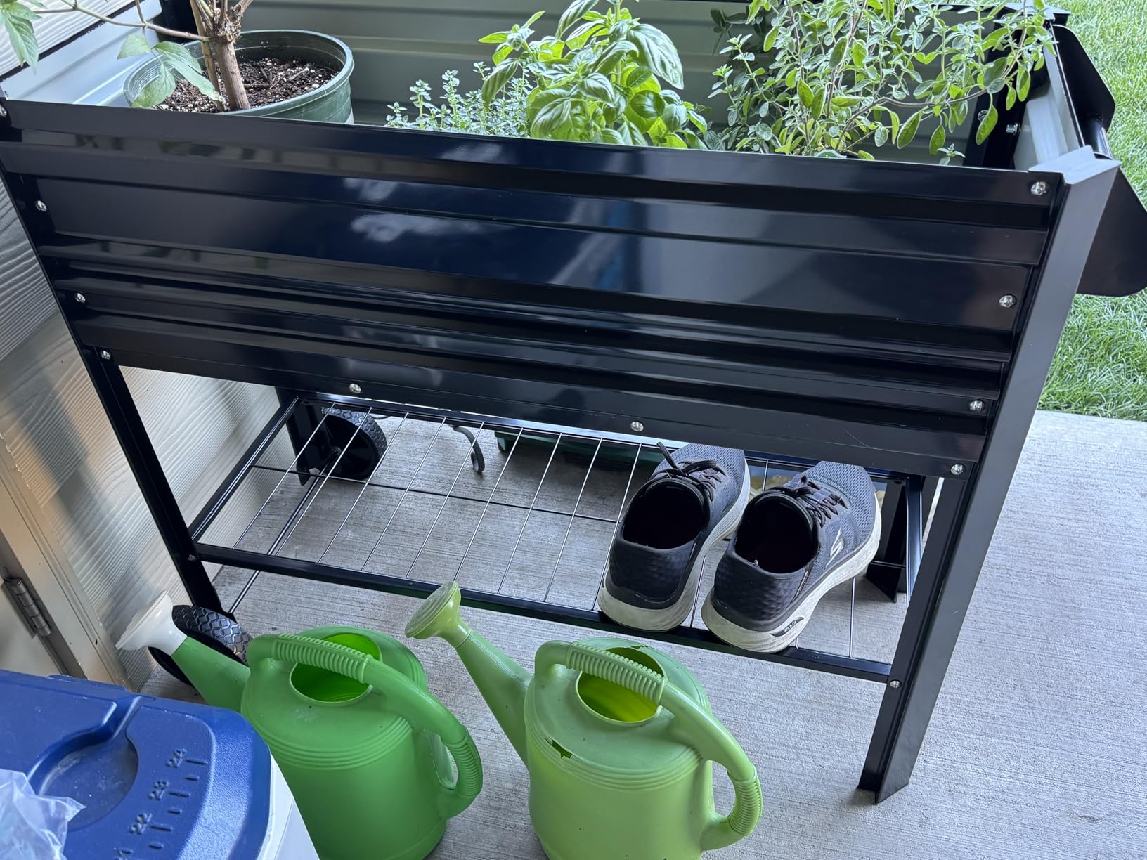 WORKPRO Galvanized Raised Garden Bed with Legs & Wheels, 37x14.6x31.6in, 400LB Capacity Elevated Planter Box for Garden, Backyard, Patio & Deck, White customer photo 1