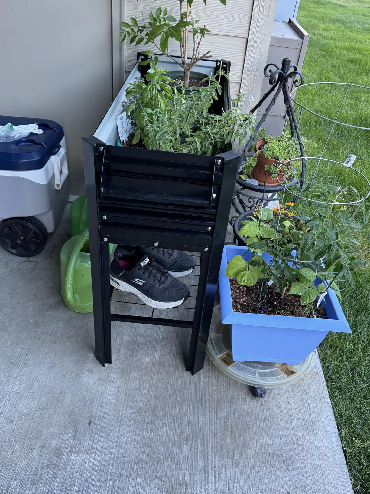 WORKPRO Galvanized Raised Garden Bed with Legs & Wheels, 37x14.6x31.6in, 400LB Capacity Elevated Planter Box for Garden, Backyard, Patio & Deck, White customer photo 2