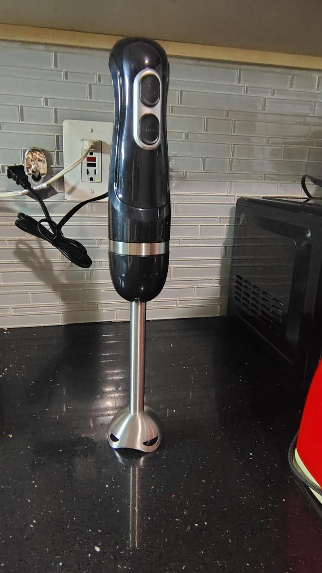 Immersion Blender Handheld, Corded Electric Blenders Portable Stick Mixer with 2 Mixing Speed and Stainless Steel Blades Emulsifier for Effortless Blending Soup, Smoothies, Puree or Baby Food customer photo 1