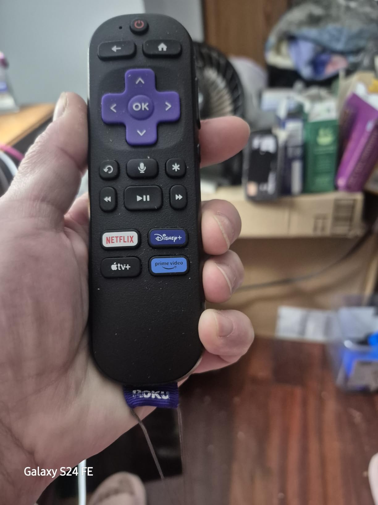 Smart TV 2026 - 32-Inch Select Series, 720p HD TV - Roku TV with Voice Remote - Flat Screen LED Television with Wi-Fi for Streaming Live Local News, Sports, & Movies customer photo 2