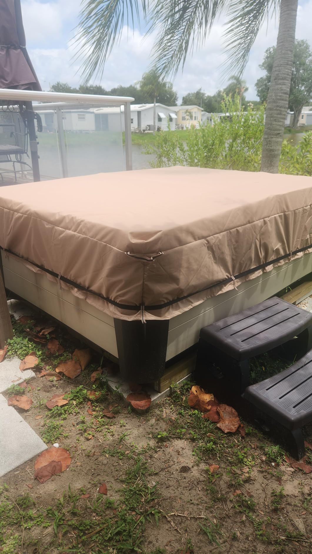 Qh.home IP65 Waterproof Hot Tub Cover, Wind & UV Resistant 600D Polyester 85x85 Spa Cover for Hot Tub, with Ratchet Strap System, Fits 84x84,83x83,82x82,81x81,7 ft x 7 ft Square SPA,Wheat customer photo 1