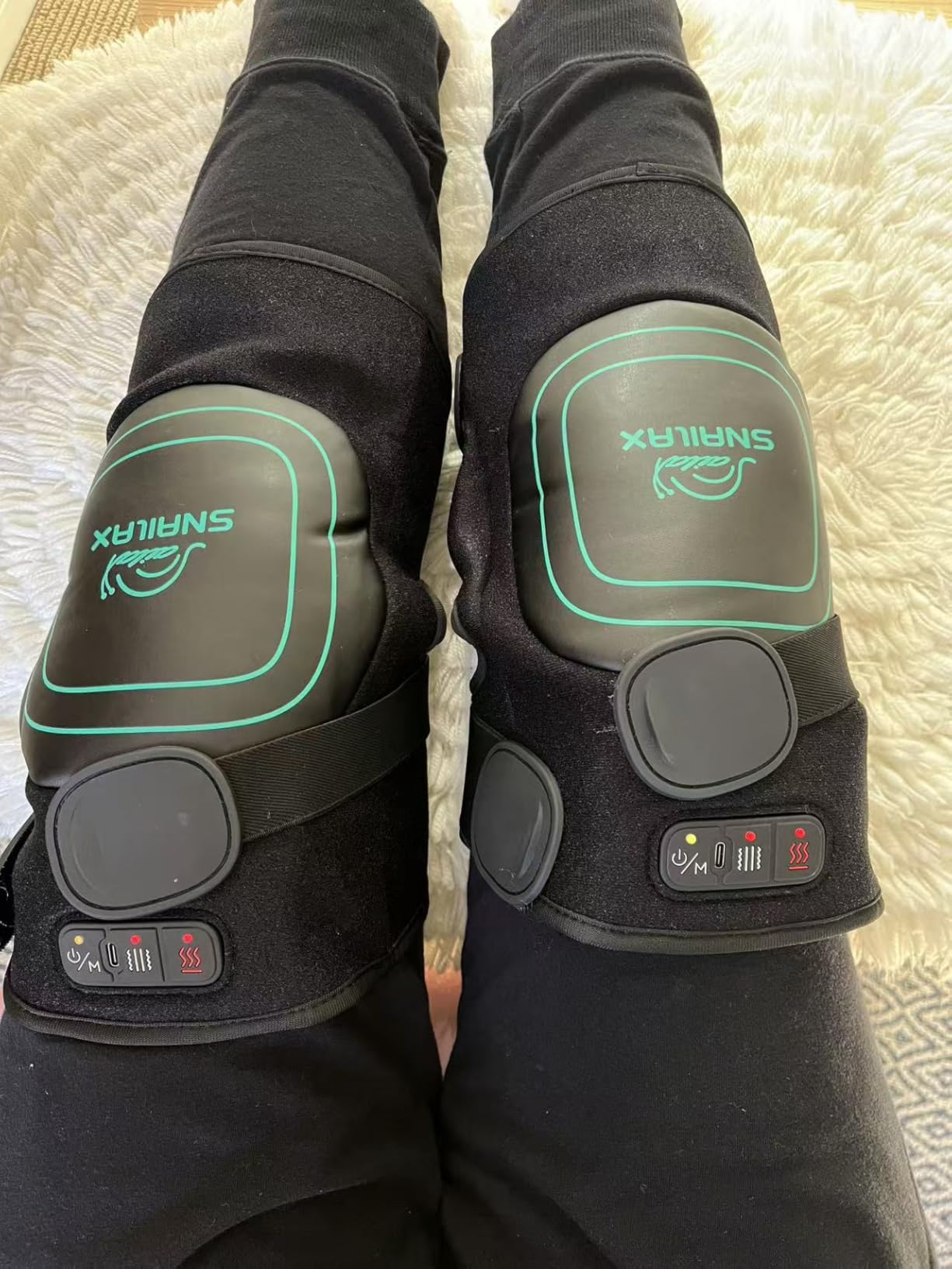Snailax Knee Massager with Heat, Red Light & Vibration Knee Heating Pad, Heated Knee Wrap, Gift for Mom Dad Men Women customer photo 1