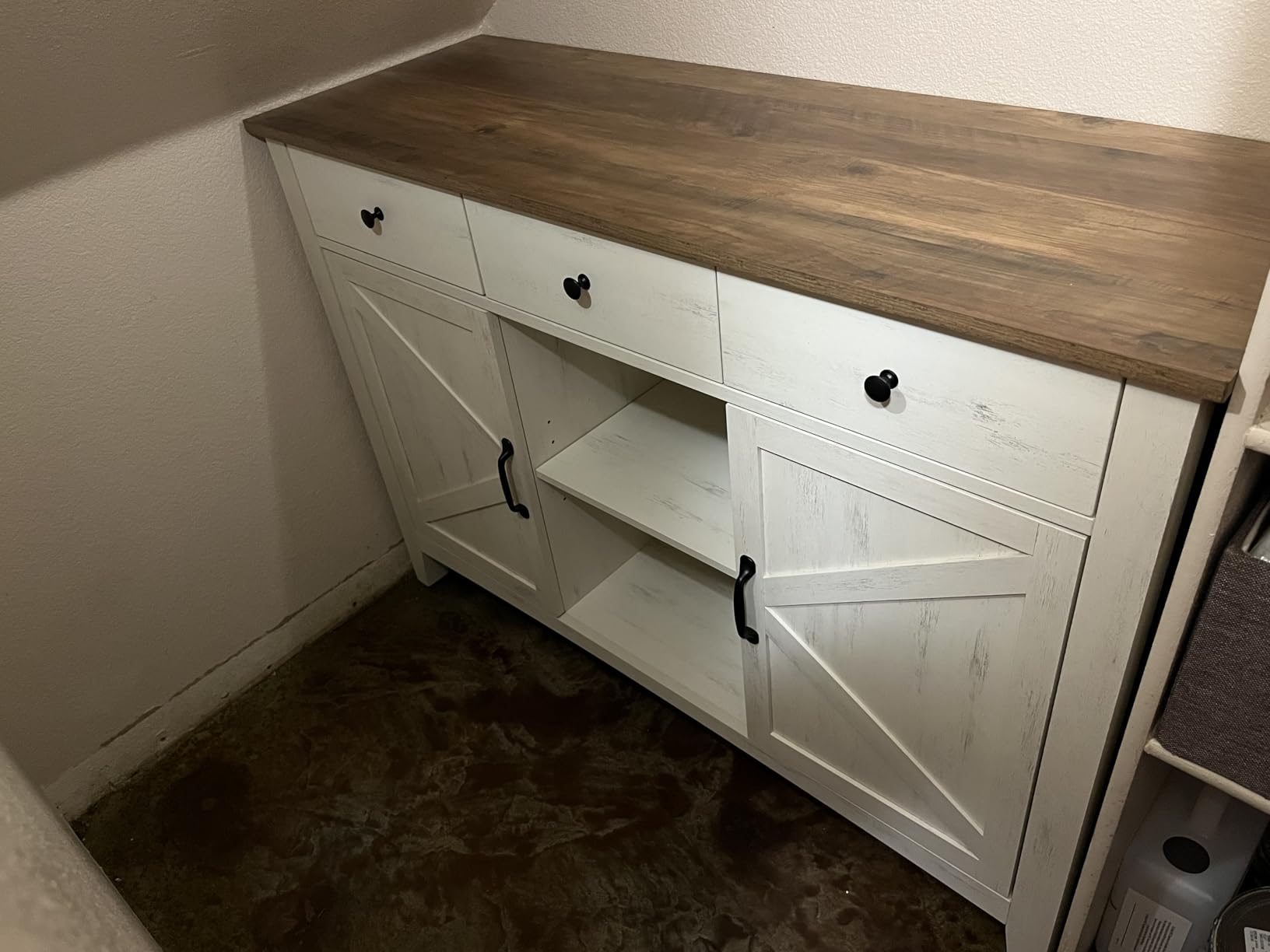 VASAGLE MAXE Collection - Buffet Cabinet, Fluted Console Cabinet, Sideboard with Adjustable Shelf, Mid Century Modern Buffet Table, 15.8 x 29.9 x 31.5 Inches, Oak Beige customer photo 1
