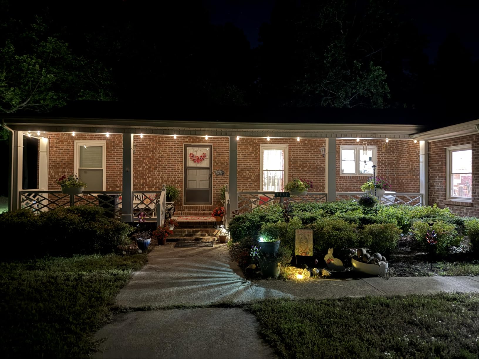 Brightown 52FT Solar String Lights Outdoor Waterproof, Patio Lights with Remote & Timer, USB/Solar Powered Dimmable Outdoor Lights, 15+1 LED Bulbs for Backyard Garden Camping Party - 26Hrs Runtime customer photo 1