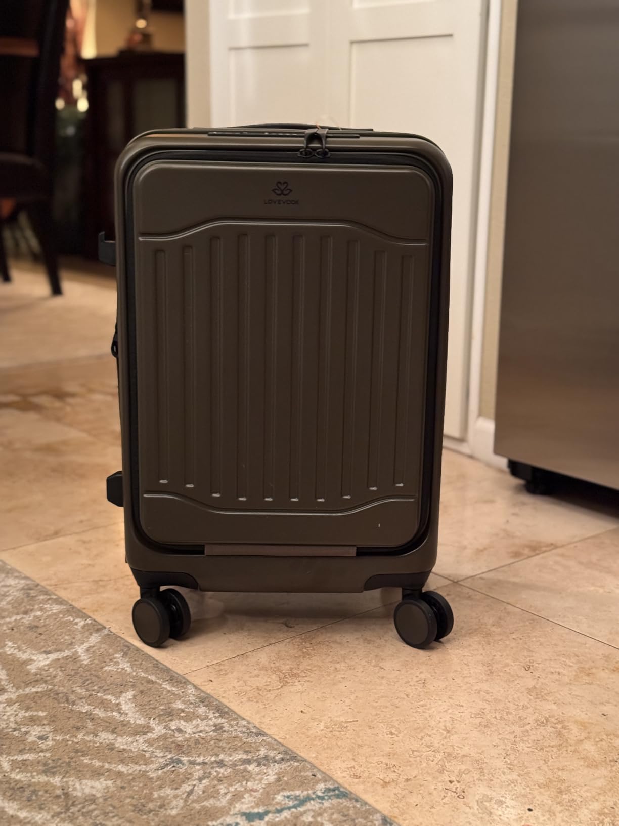 Carry On Luggage 22x14x9 Airline Approved, Expandable Hard Shell Suitcase with Spinner Wheels, USB Charging Port & Front Pocket, PC Hardside Rolling Luggage with TSA Lock for Travel customer photo 2
