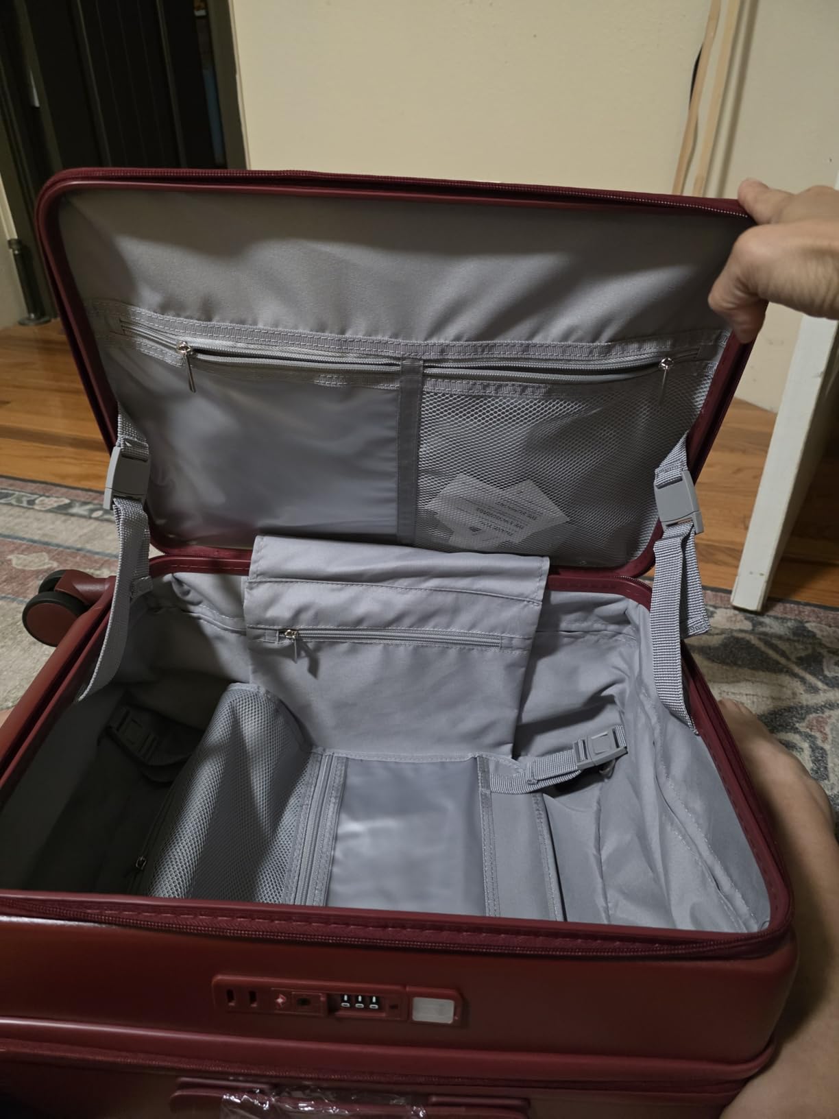 Expandable 20Inch Carry On Luggage Airline Approved - Top Opening Hardside Travel Suitcase Unbreakable -with Cup Holder, USB Charge, Side Pothook, 360°Spinner Wheels, TSA Lock-Grey customer photo 2