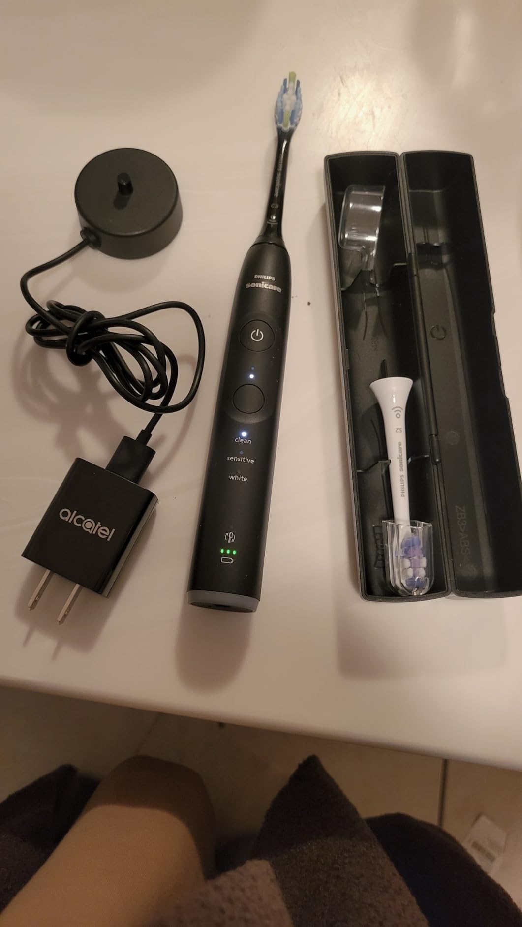 Philips Sonicare 6500 Series Electric Toothbrush - Next-Generation Sonicare Technology, Pressure Sensor, 9 Brushing Settings, SmarTimer, BrushPacer, 21-Day Runtime, Travel Case, Black, HX7411/08 customer photo 2