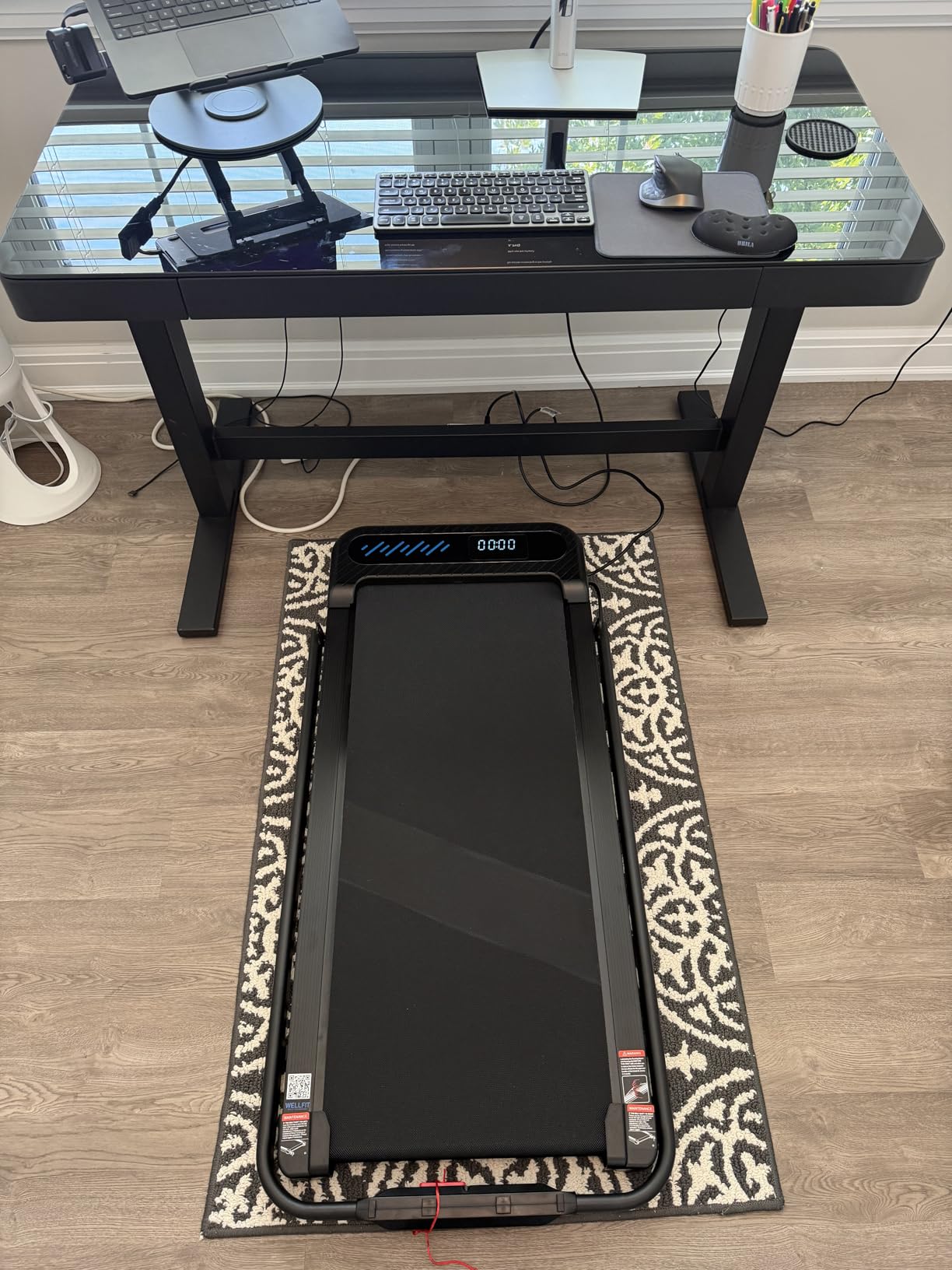 WELLFIT Folding Treadmill with Incline,320+ lbs Capacity Portable Treadmills with Handlebar, Under Desk Treadmill for Home Office,Low Noise Walking Pad with Smart Voice Control for Jogging Running customer photo 2