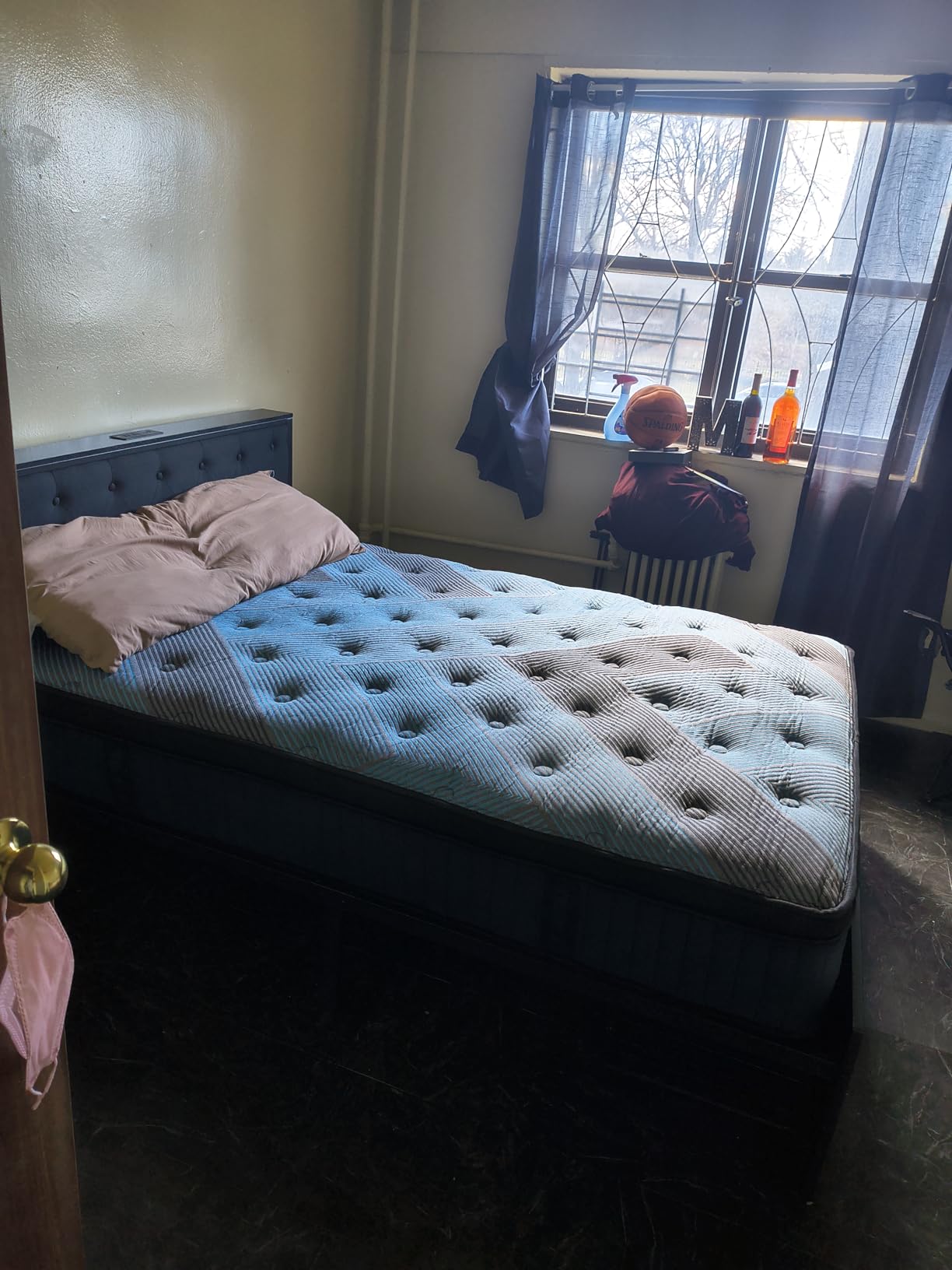 14 Inch King Size Mattress - Firm Hybrid Mattress in a Box with Spinal Alignment, Motion Isolation and Cooling Feel for Master Bedroom and Big & Tall Sleepers customer photo 2