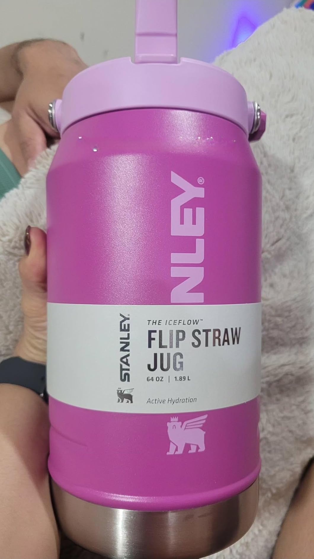 Stanley IceFlow 2.0 Flip Straw Jug with Handle 40 oz | Twist On Lid and Flip Up Straw | Leakproof for Travel and Sports | Insulated Stainless Steel | BPA-Free | Dried Pine customer photo 1