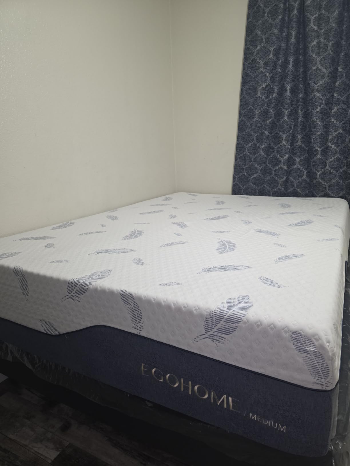 EGOHOME Medium Queen Mattress 12 Inch Memory Foam Mattresses Bed in a Box with Gel Foam and Removeable Fiberglass Free Cover for Cool Sleep and Back Pain Relief, CertiPUR-US Certified, Blue customer photo 1