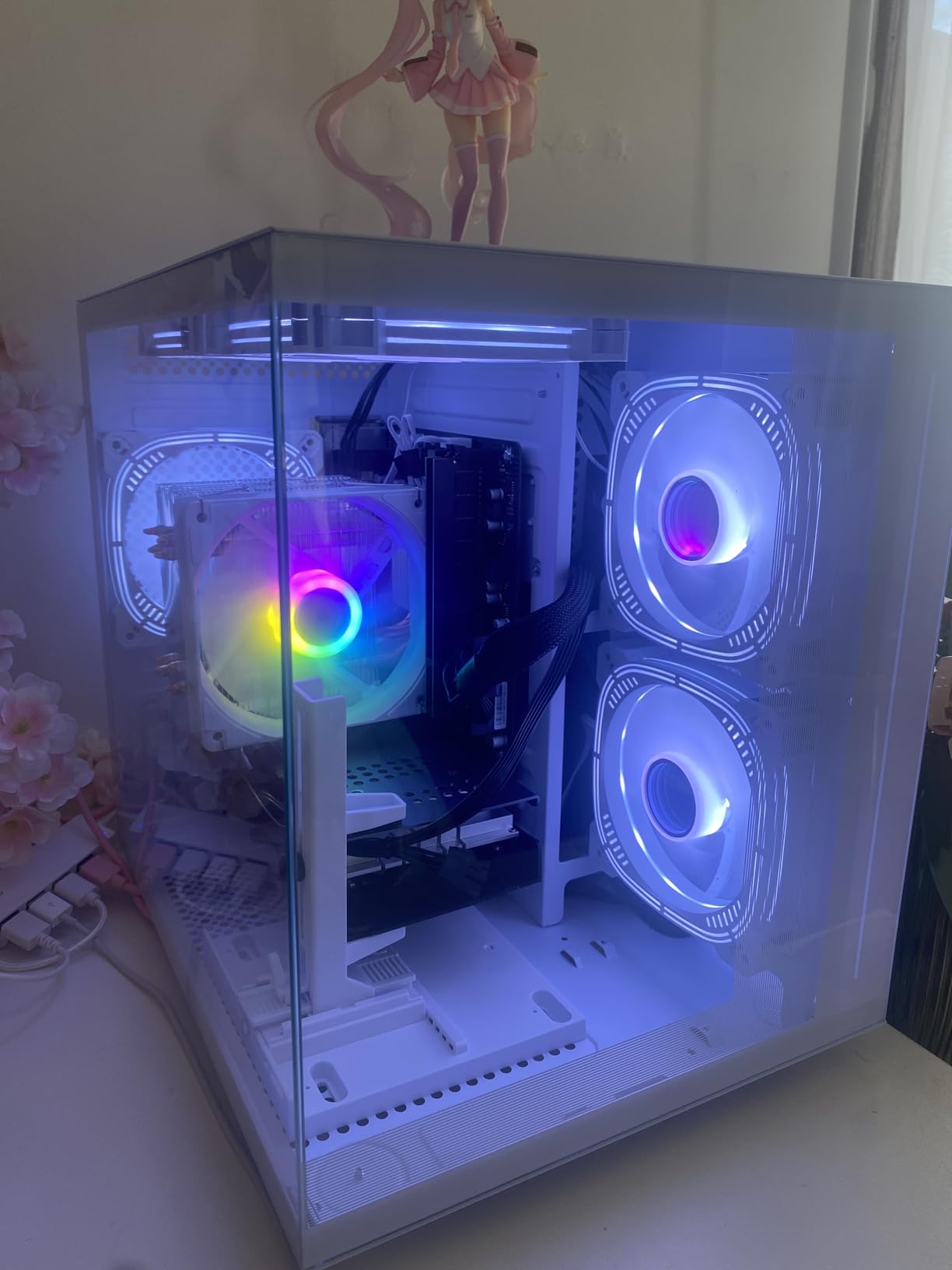 suevery Prebuilt Gaming PC Desktop, Ryzen 7 5700X (8-Core/16-Thread, Up to 4.6GHz), RTX 3050 6GB, 16GB DDR4 RAM, 512GB NVMe SSD, WiFi6, 4K Editing Streaming VR, High End Computer Tower White customer photo 2