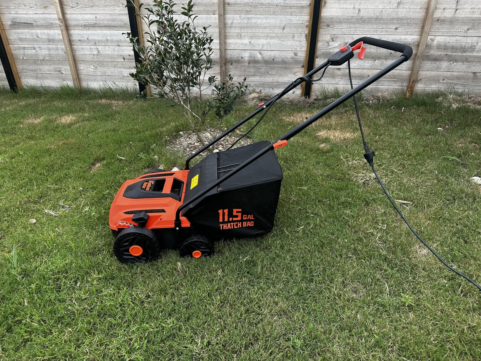 TIECTOWN 14-Inch 13.5 Amp 2-in-1 Electric Dethatcher and Scarifier with 11.5-Gallon Collection Bag, Lawn Dethatcher with 5-Position Depth Adjustment, Blade Replacement Without Tool - Orange customer photo 2