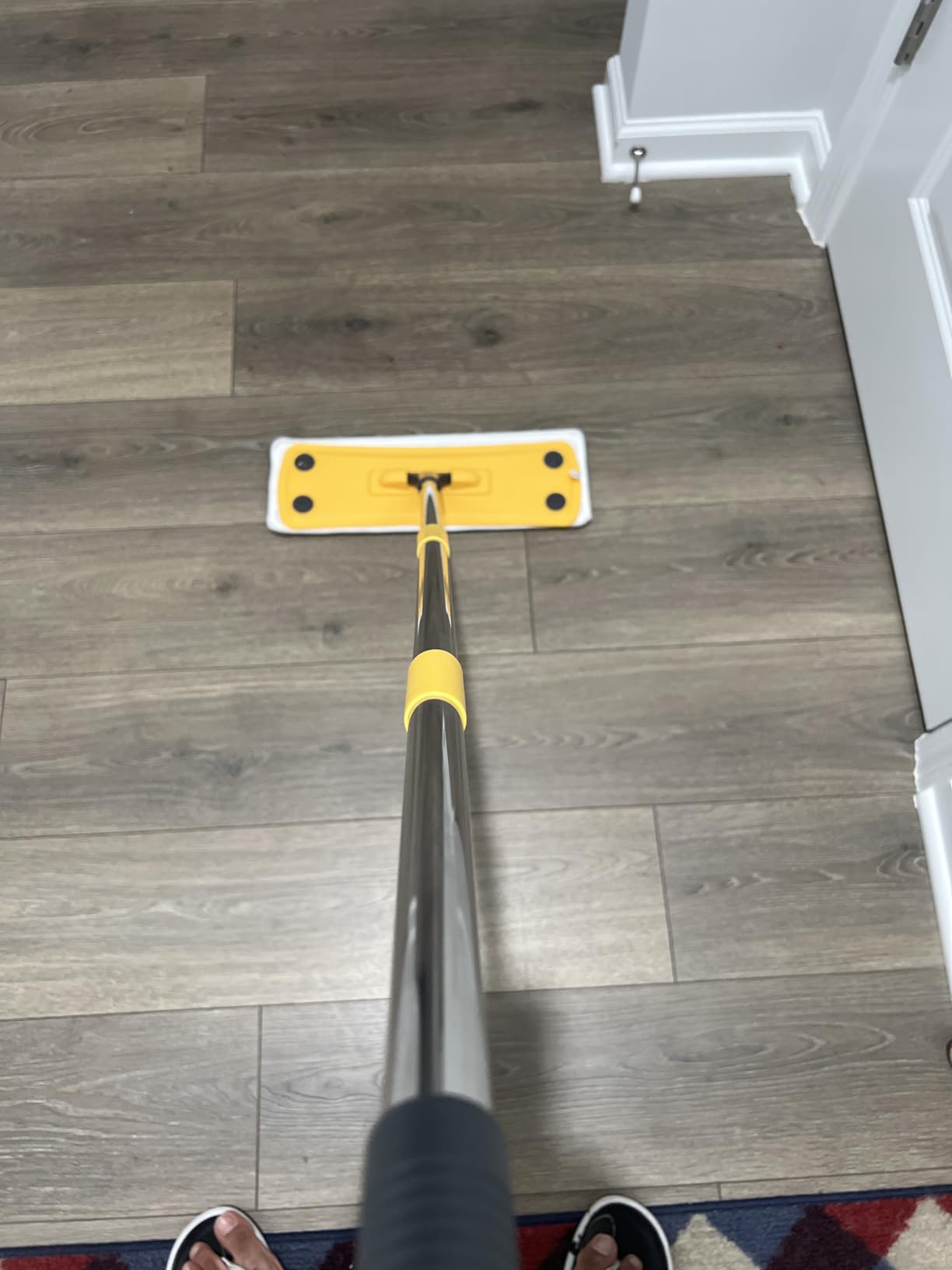 qimedo 6000mAh Battery Cordless Electric Mop M3 Pro, 800RPM Electric Power Scrubber & Mops for Floor Cleaning, Automatic Spin Mops with Smart Display,Rotating Mop with LED Light & Water Spray customer photo 2