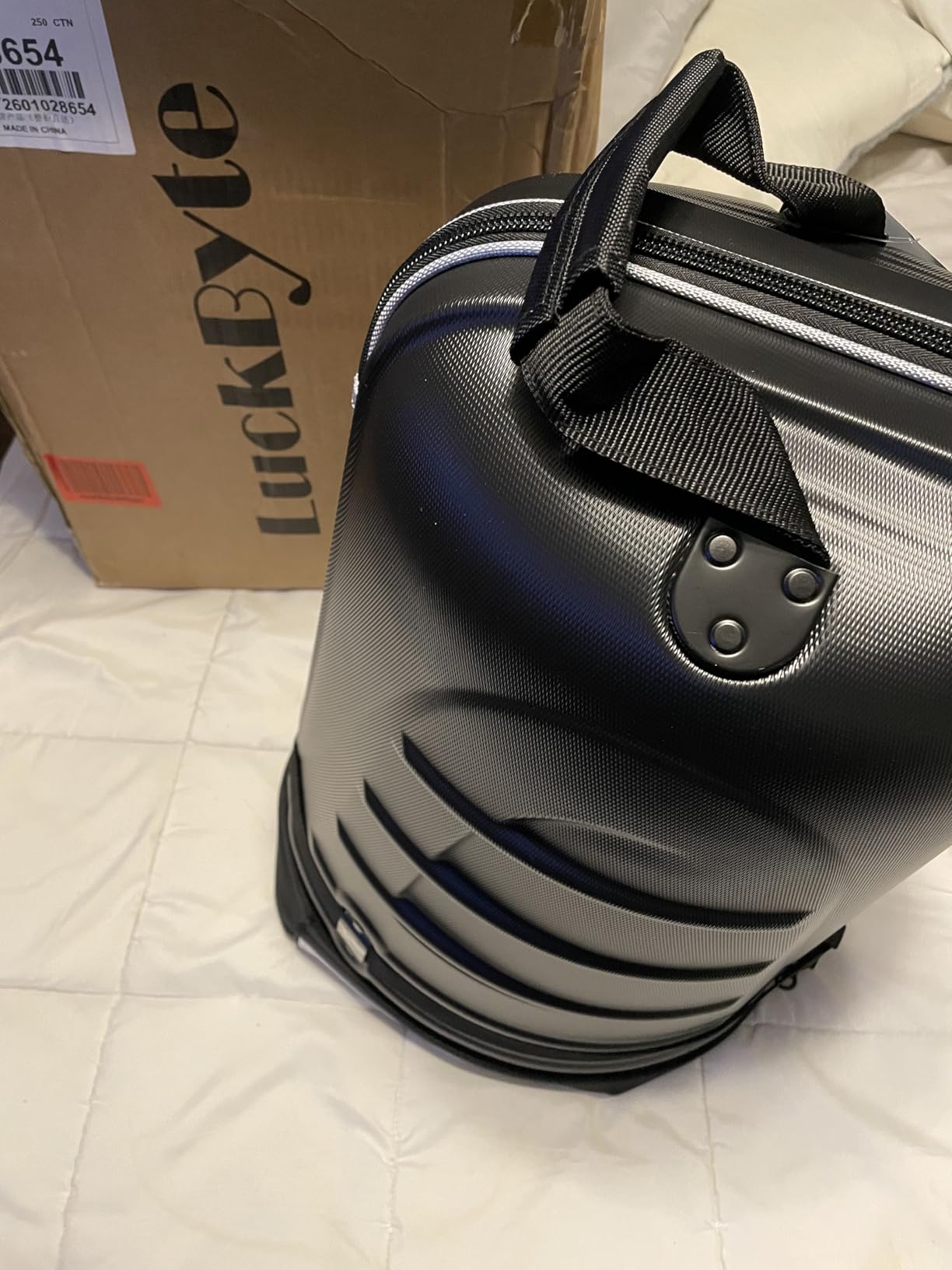 Golf Travel Bag for Airlines, Hard Shell Top Golf Travel Case with Wheels, Heavy Duty 1680D Oxford Fabric, Reinforced Base, Oversized Tank Wheels, Built-in TSA Lock, Water-Resistant Zippers customer photo 2
