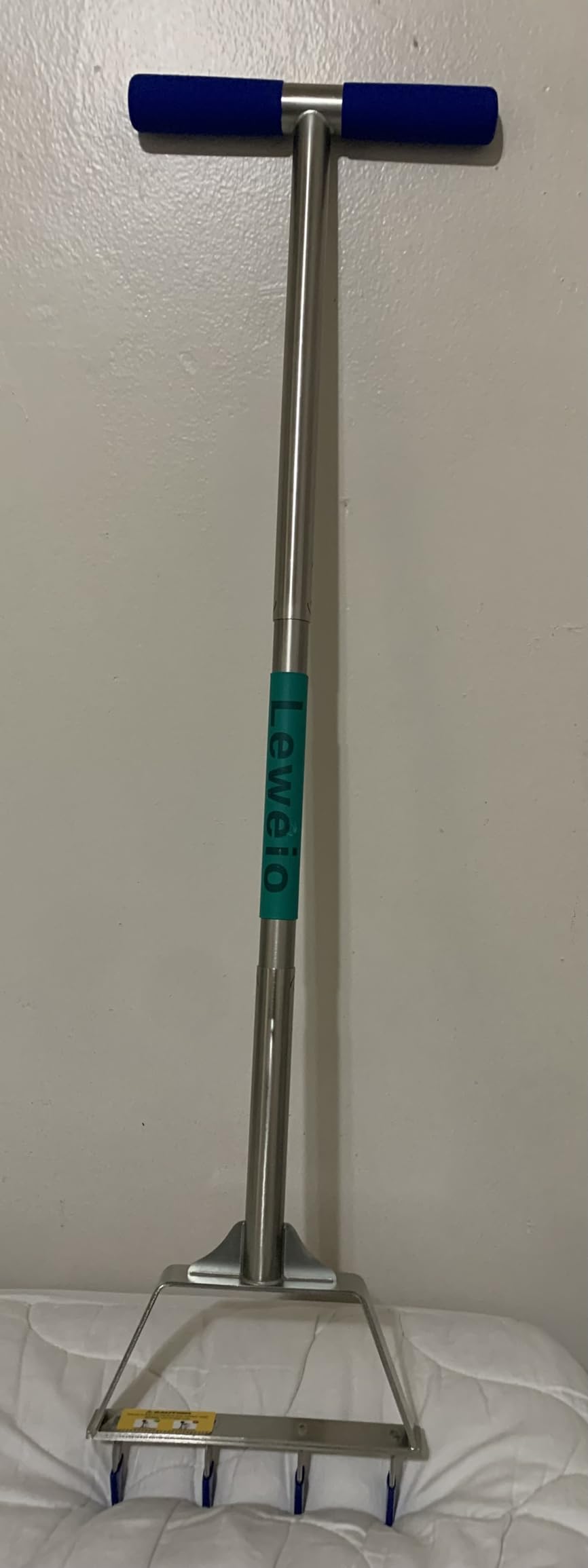Manual Lawn Aerator Spike Tool, Semi-Assembled, Non-Clogging Spike Aerator with 4 Steel Spikes, Ergonomic Handle & Reinforced Welding for Yard Grass Aeration - Green customer photo 2