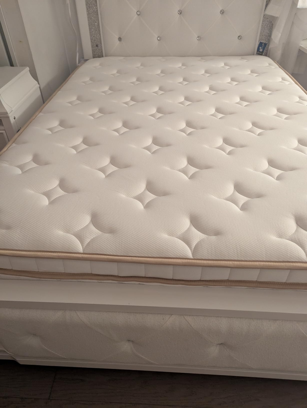 BedStory Queen Size Mattress 14 Inch - Extra Firm Hybrid Mattress with Ultra Lumbar Support, Reinforced Edges & Motion Isolation - Fiberglass-Free Colchones Queen, CertiPUR-US customer photo 2