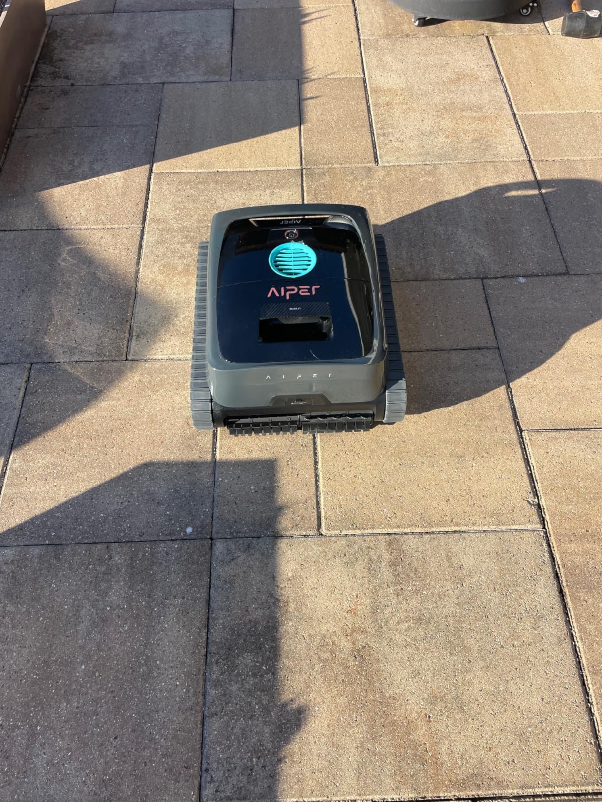 Aiper Scuba S3 Robotic Pool Cleaner, Cordless Lightweight with Strong Suction, Waterline Scrubbing, Smart Sensor Navigation, App Control & Waterline Parking, 240 Min Runtime for In-Ground Pools, Gray customer photo 2
