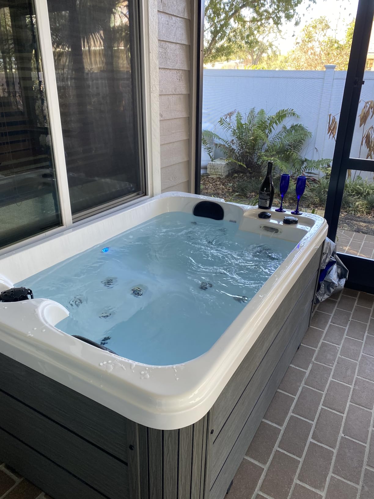 Jocisland 2 Person Outdoor Hot Tub with 15 Stainless Steel Jets, 110V Acrylic Plug & Play Hot Tub with LED Lights & Waterfall, Double Lounger Seat Spa with Cover, 2 Filters & 2HP Pump, Charcoal Gray customer photo 1