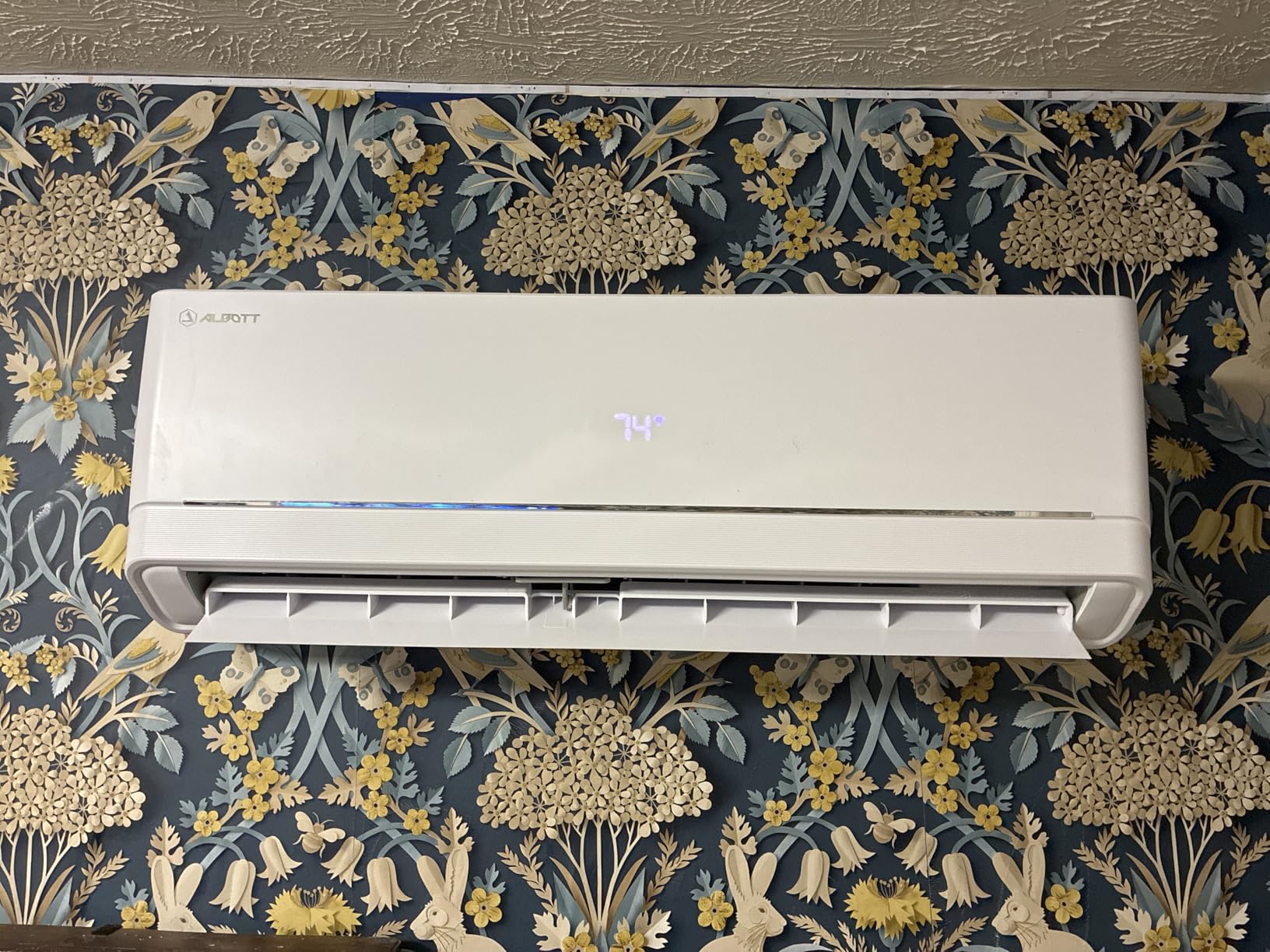 Albott Mini Split Air Conditioner and Heater, 12,000 BTU, SEER2 18, 115V Inverter Energy-Efficient AC with Self-Cleaning, Remote and APP Control, Easy Installation, Cools up to 750 Sq.Ft. customer photo 2
