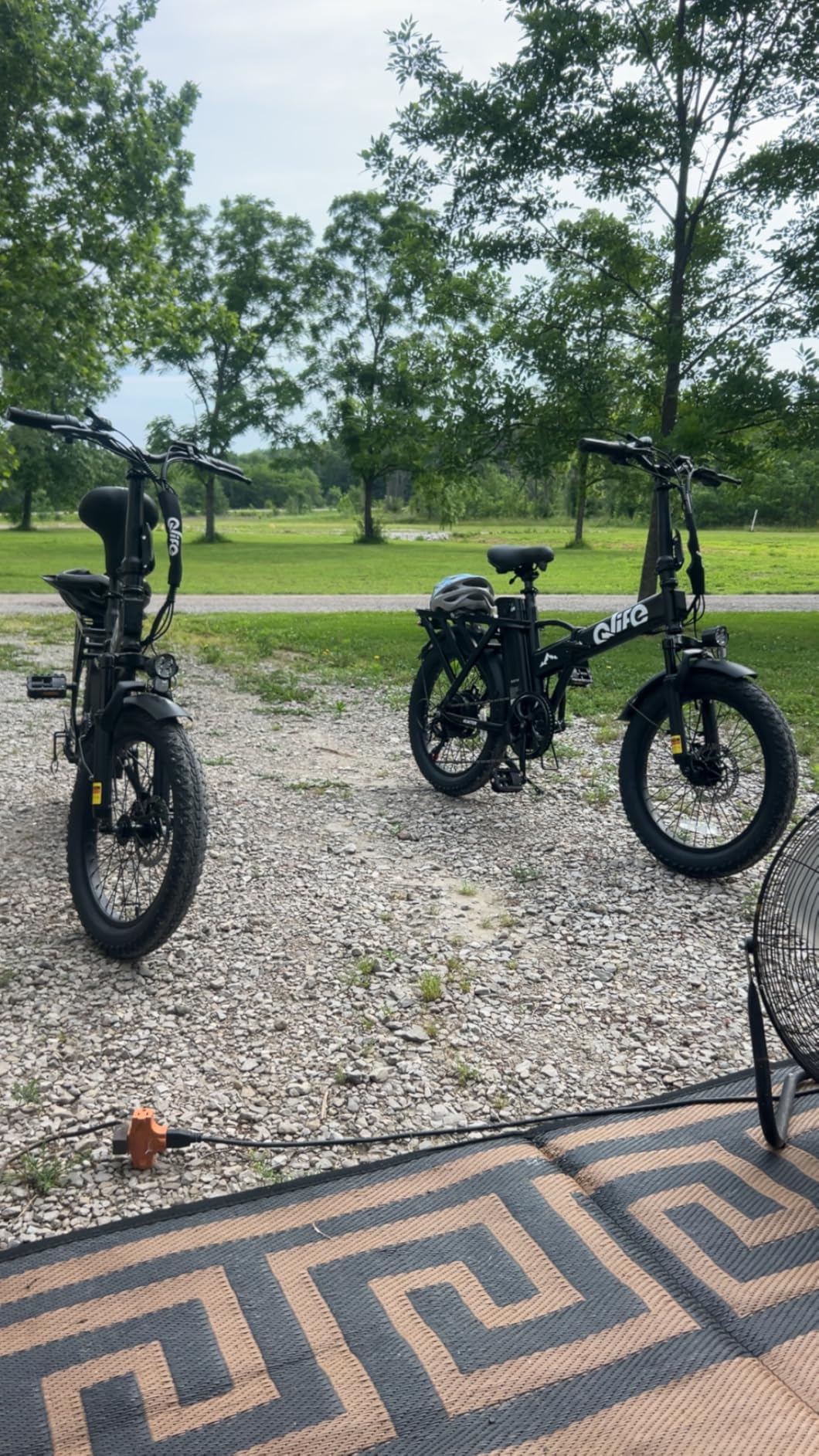 Qlife Hunter Foldable Electric Bike for Adults, Peak 1200W Ebike with 48V 13.5Ah Battery, 65-Mile Range, Heavy-Duty Rear Rack, 20-Inch Fat Tires, Folding E Bike for Commuting & Outdoor Use customer photo 2