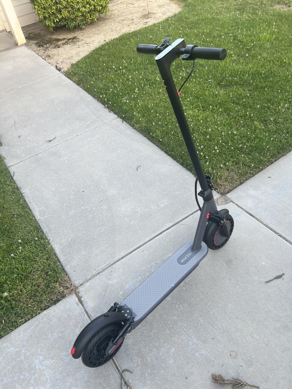 VOLPAM 10''/11''Electric Scooter with Dual Suspensions, 19/22MPH, 500W/800WMotor, 60/40/31/23Miles Long Range, Dual Braking, Max Load 264 lbs customer photo 1