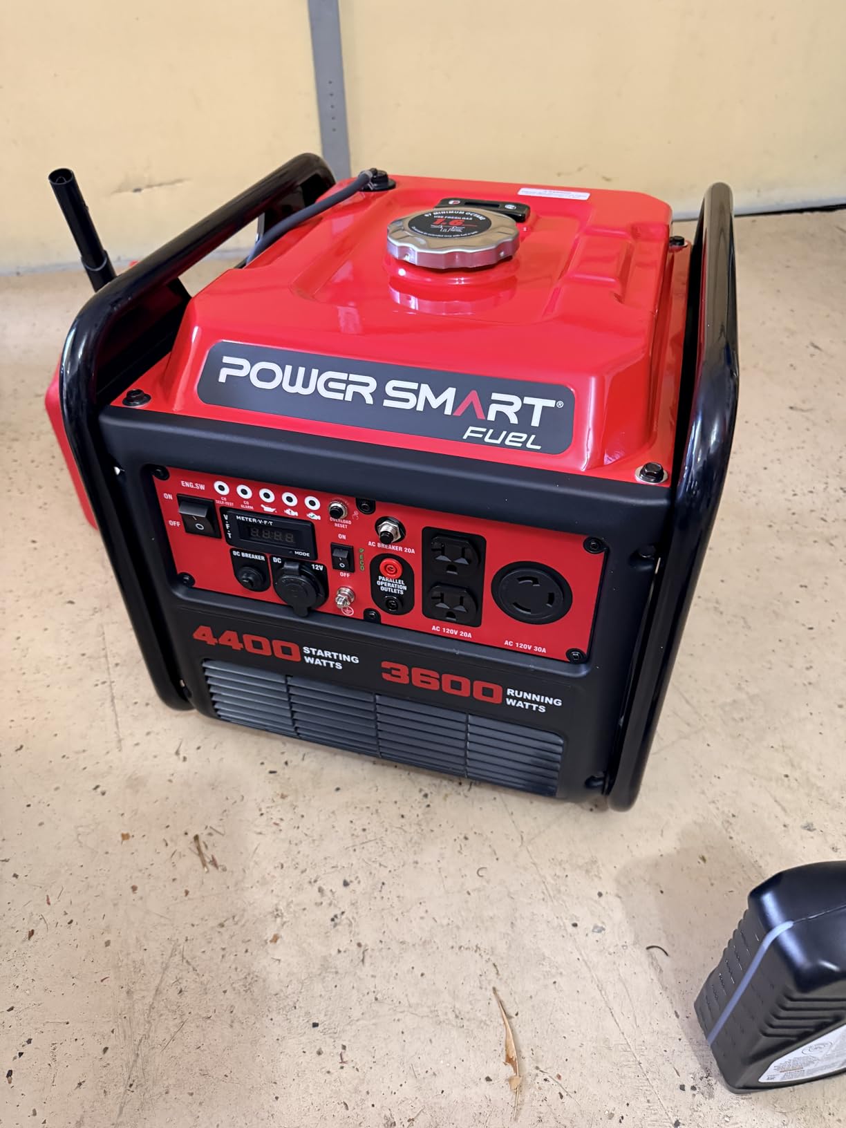 PowerSmart 7000-Watt Open Frame Inverter Generator, 120V/240V Dual Voltage, Clean Power for Sensitive Electronics, Electric Start Portable Generator for Home Backup & RV Camping - Gas Powered customer photo 2