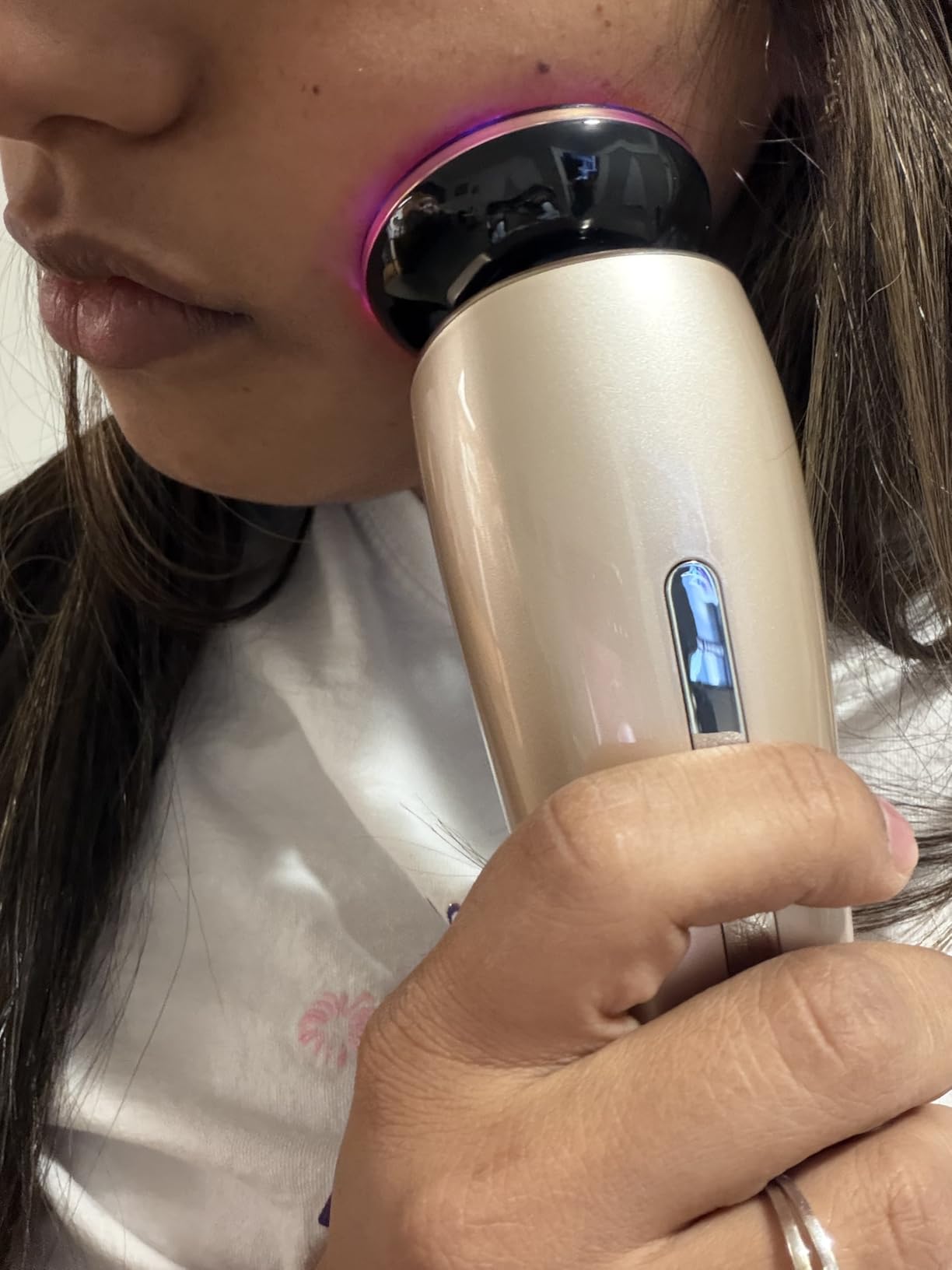 INIA Flare 3-in-1 Microcurrent Facial Device Red Light Therapy for Face and Neck Massager Tool with Heat & Vibration for Skincare Puffiness, Firming, Smoothing customer photo 2