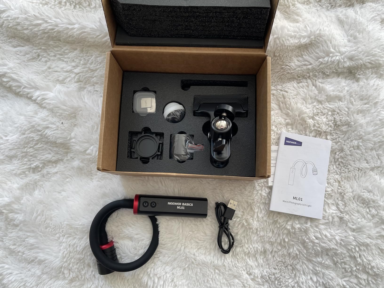 NEEWER Basics ML01 USB C LED Light for Macro Photography, 4W IP54 Bendable Adjustable Beam Angle 3100LUX CRI95 Spotlight customer photo 1