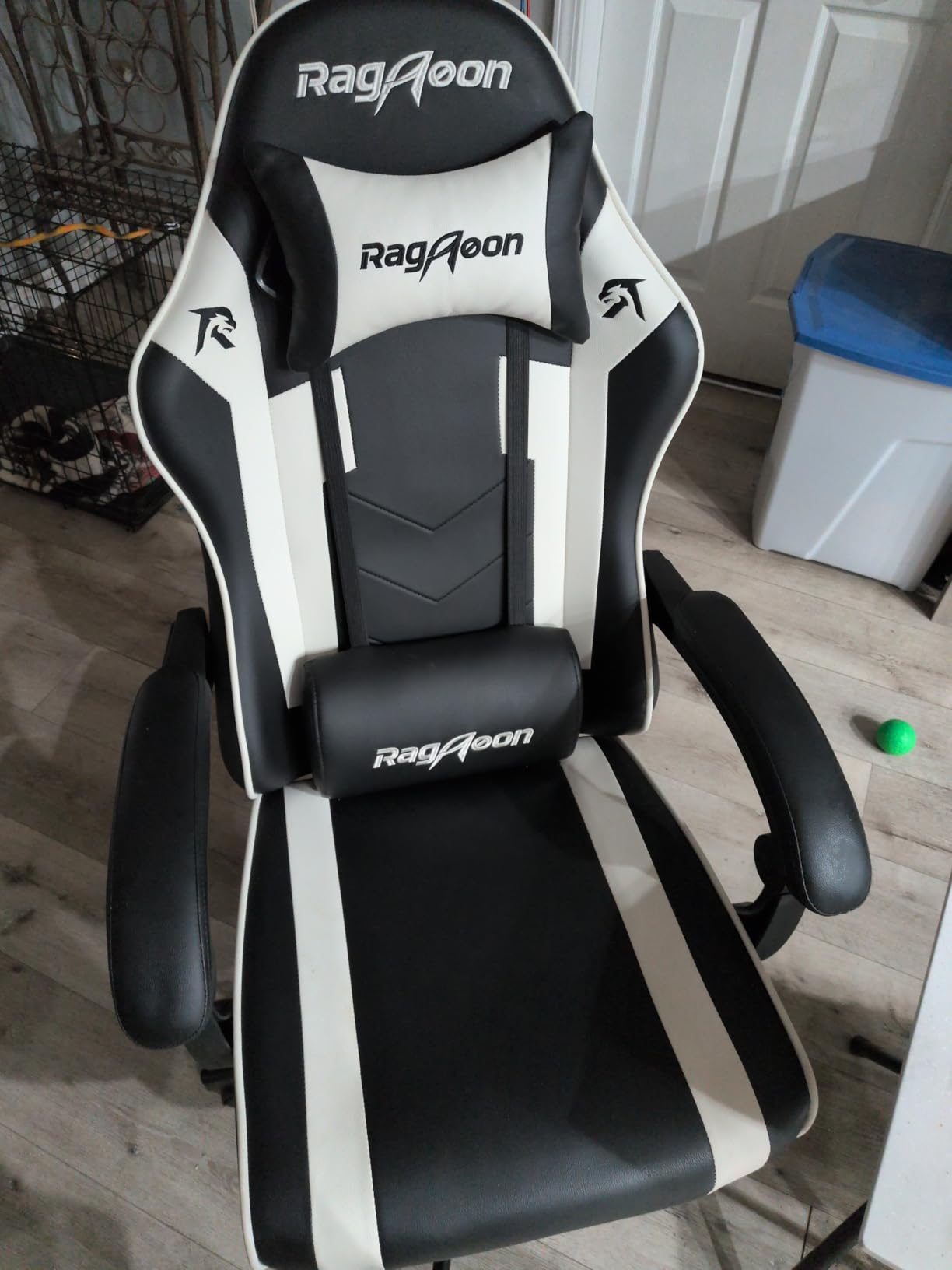 Gaming Chair for Adults Gamer Game - Ergonomic Gaming Chair with Footstool, Headrest, and Lumbar Support Height Adjustable Leather Game Chair's 200 KG Load Bearing Capacity White customer photo 1