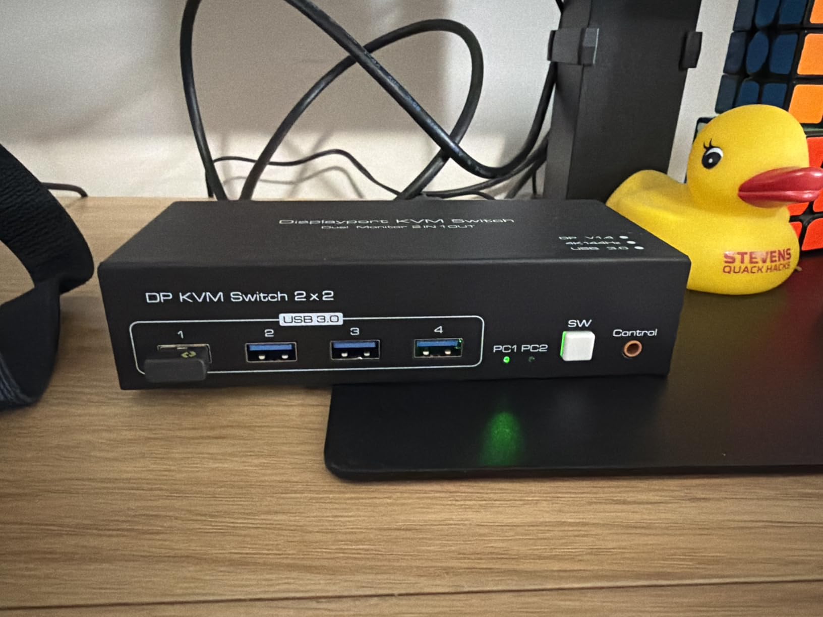 Displayport KVM Switch 2 Monitors 2 Computers 4K@144Hz USB3.0 KVM Switch for 2 Computers Share Dual Displays and 4 USB Devices Support Extended/Copy Mode with Desktop Controller customer photo 1