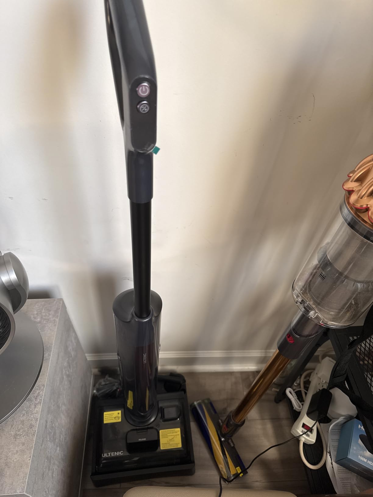 Ultenic Wet Dry Vacuum Cleaner, Vacuum Mop for Wet & Dry Messes, 180° Lay-Flat & Auto Self-Cleaning, 60Mins Runtime ＆ Edge-Cleaning, Anti-Tangle Roller for Hard Floor and Pet Hair, AC1 TriFlex customer photo 2