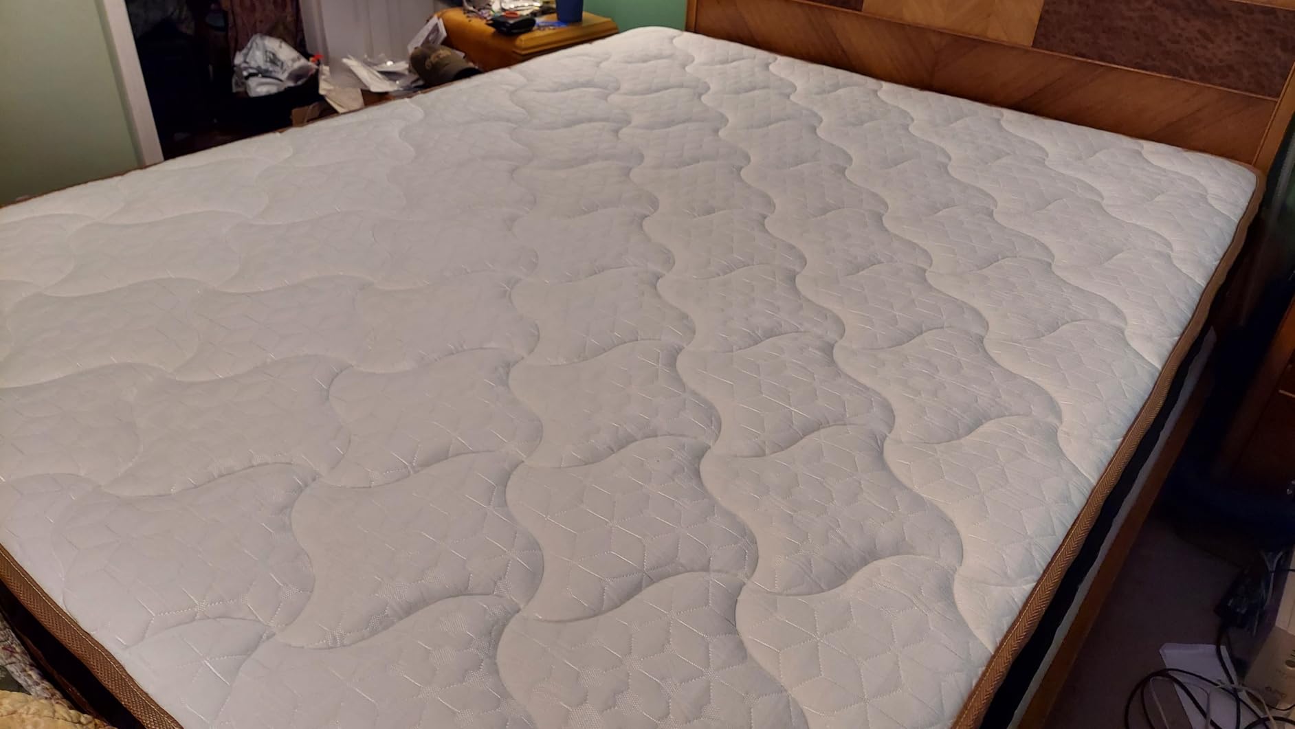 King Mattress 14 Inch, Cooling Hybrid King Mattress in a Box, Individual Pocket Springs-Motion Isolation, Extra Hip/Shoulder/Lumbar Support, Fiberglass-Free, Ergonomic Zones, 365-Night Trial, CertiPUR-US customer photo 1