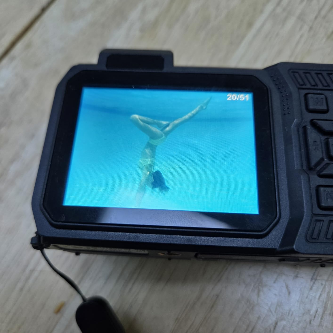 UHD 8K Underwater Camera, 70MP 33FT WiFi Waterproof Digital Camera with 32GB Card, Auto Focus Waterproof Dual-Screen Selfie 2500mAh Battery, 18X Floatable Digital for Snorkeling, Orange customer photo 2