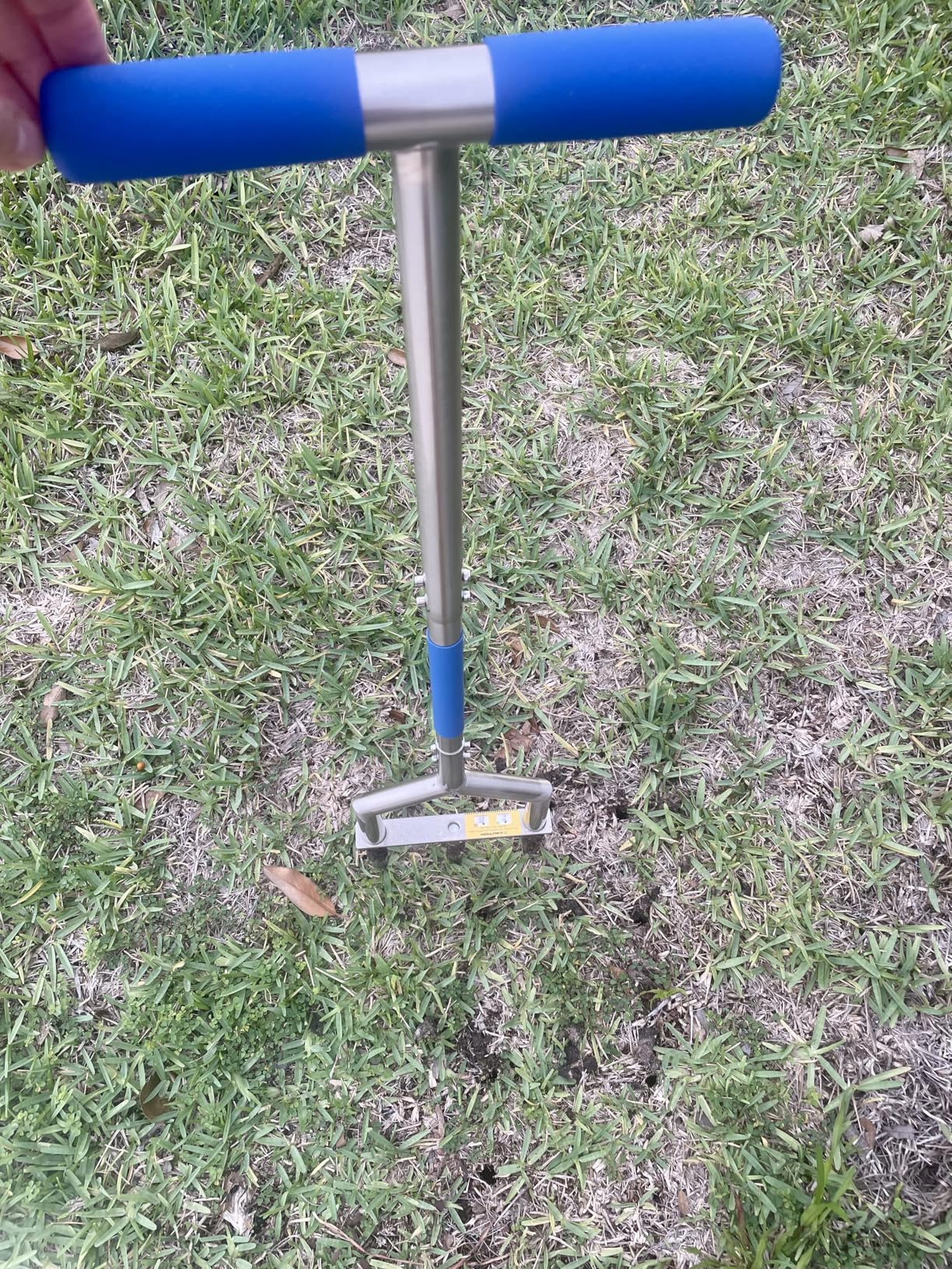 Manual Push Core Aerator Lawn Tool: Semi-Assembled Lawn Aerator with 3 Replaceable Hollow Tine - Yard Aeration Tool for Lawn Grass Plug Air Aerators, Handheld Lawn Care Coring Aerator - Blue customer photo 2