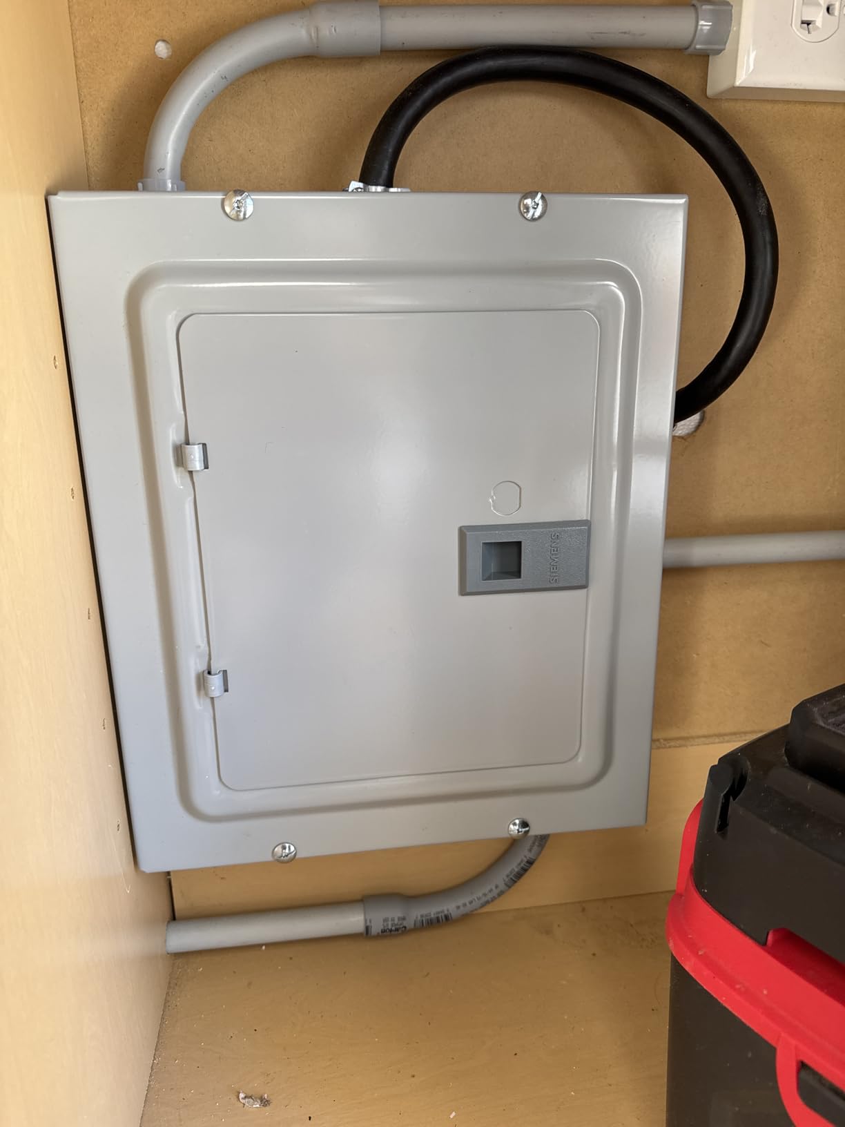 Siemens E0816ML1125S EQ 125 Amp, 8-Space, 16-Circuit, Indoor Main Lug Surface Mount Load Center customer photo 2