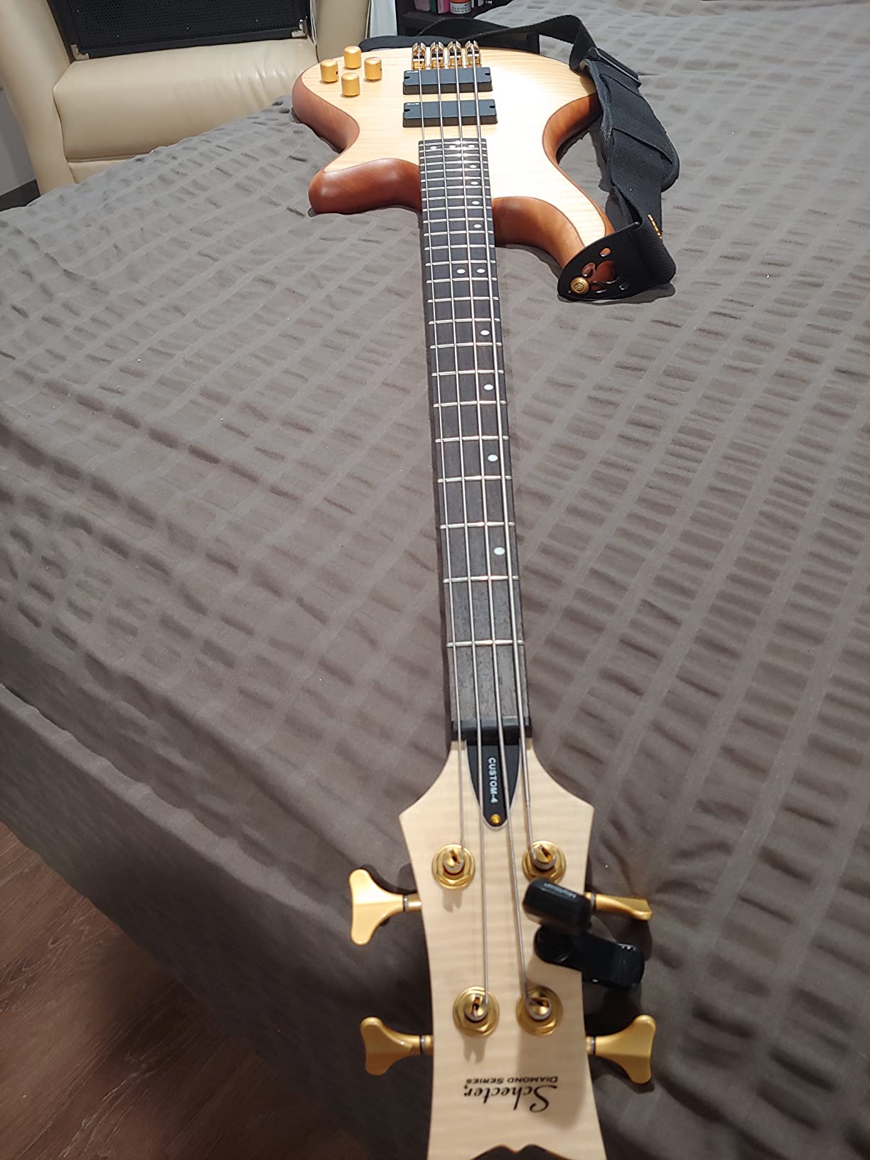 Schecter Stiletto Custom-4 Electric Bass (4 String, Natural Satin) customer photo 1