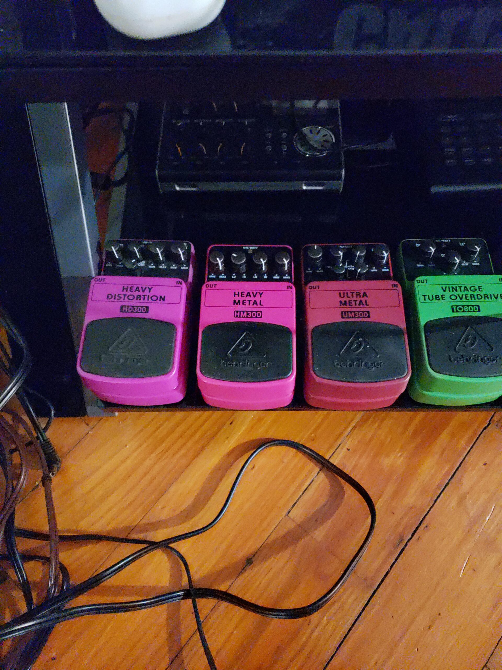 Behringer HM300 Heavy Metal Distortion Effects Pedal customer photo 1