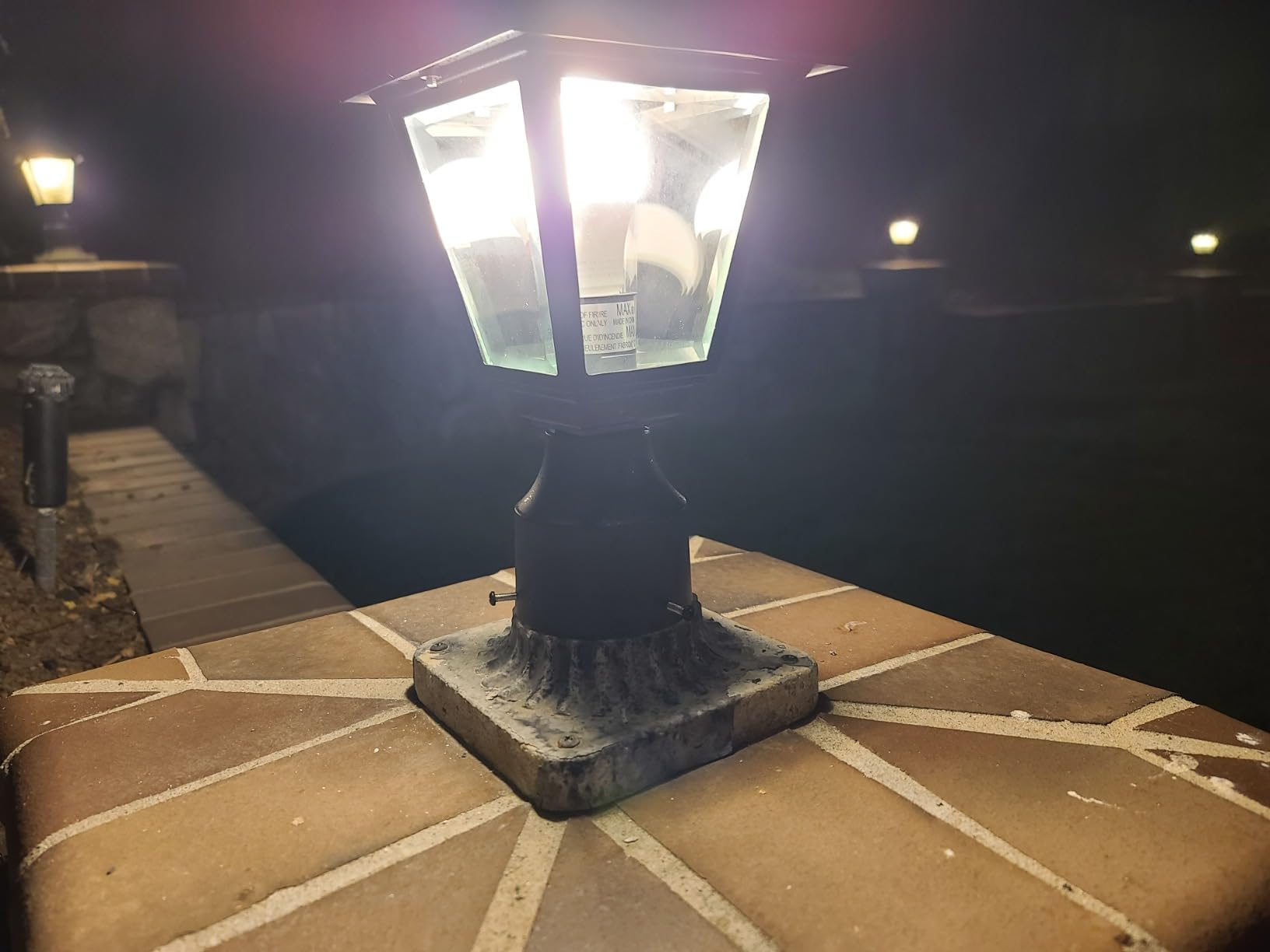 Nuvo Lighting 60/547 Post Lantern with Clear Glass, Bronze/Dark customer photo 1