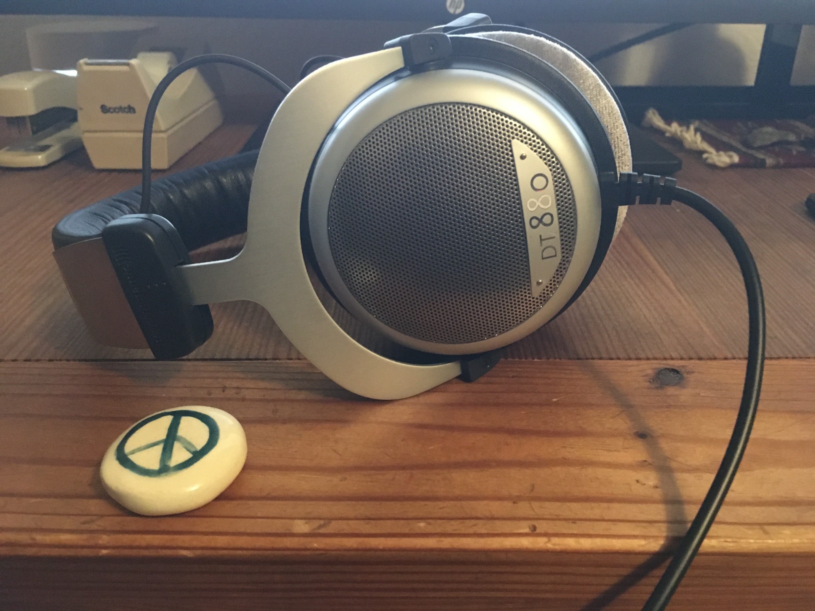 beyerdynamic DT 880 Premium Edition 32 Ohm Over-Ear-Stereo Headphones, Semi-Open Design, Wired customer photo 1
