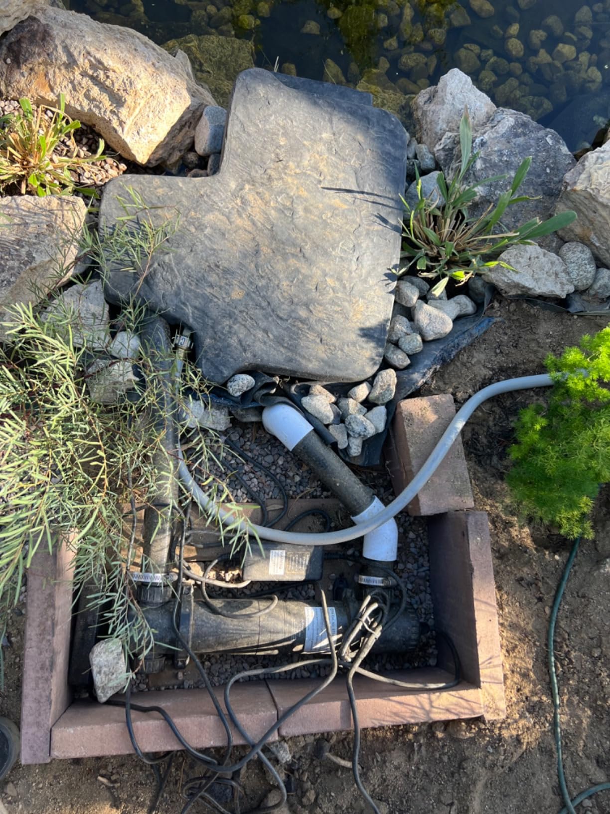 PS4E ECO-Series Prelude Pond Skimmer W/Filter Pad & Lid, 1800 GPH customer photo 1