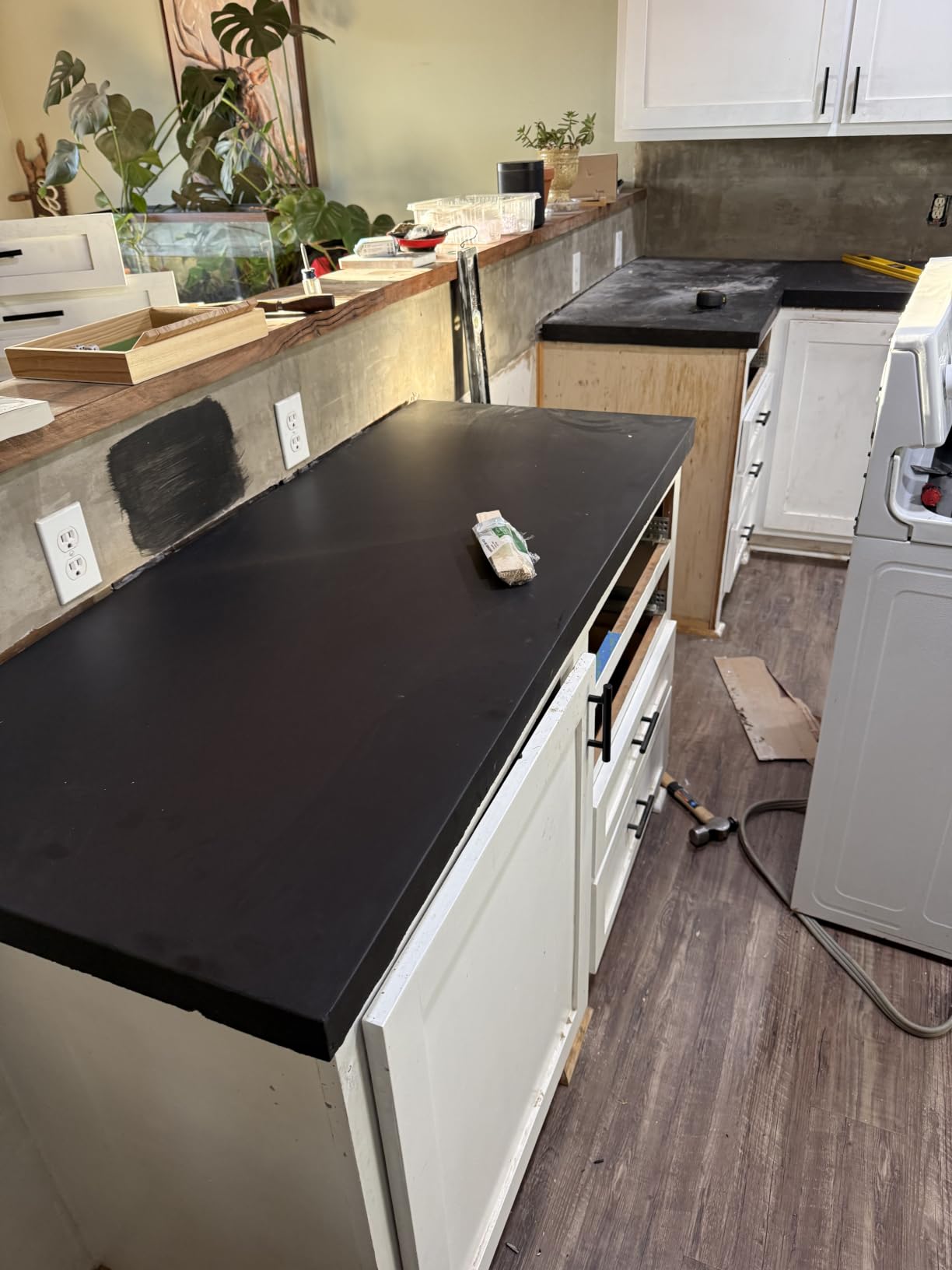 Concrete Stain Concentrate Just Add Water, User & Eco-Friendly Semi-Transparent Professional Grade Cement Stain, Concrete Resurrection Brand (32 Ounce, Onyx) customer photo 1