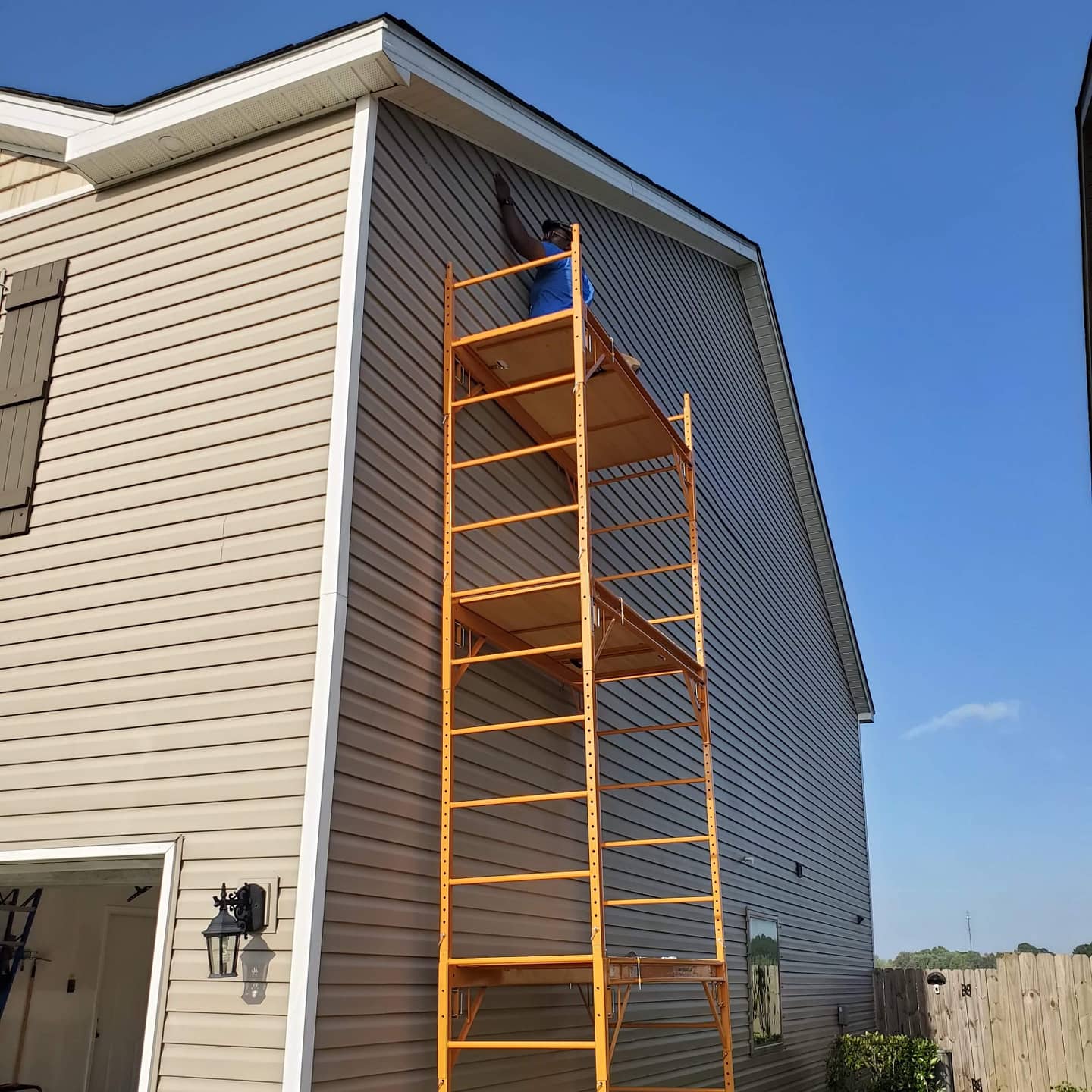 CBM Scaffold Rolling Tower Standing at 17' High with Hatch Deck Guard Rail and U Lock Brace CBM1290 customer photo 1