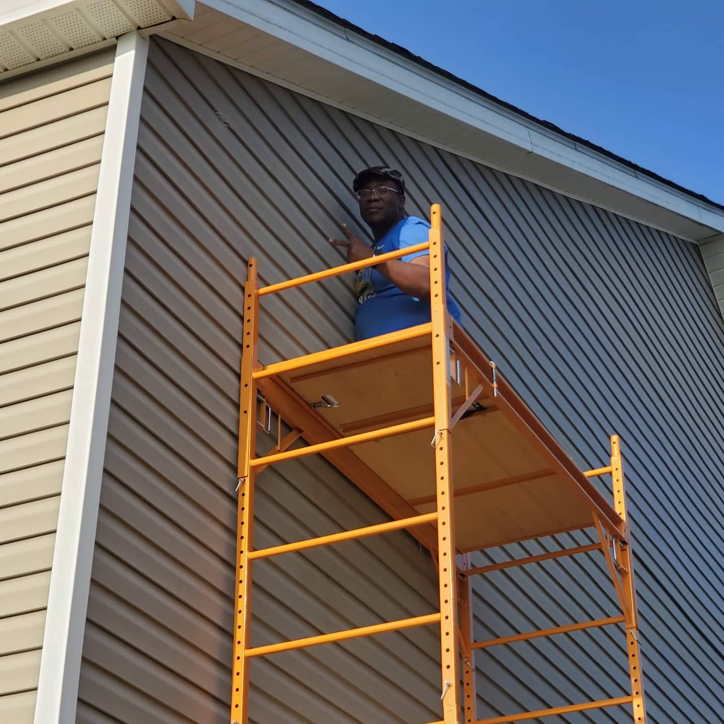 CBM Scaffold Rolling Tower Standing at 17' High with Hatch Deck Guard Rail and U Lock Brace CBM1290 customer photo 2