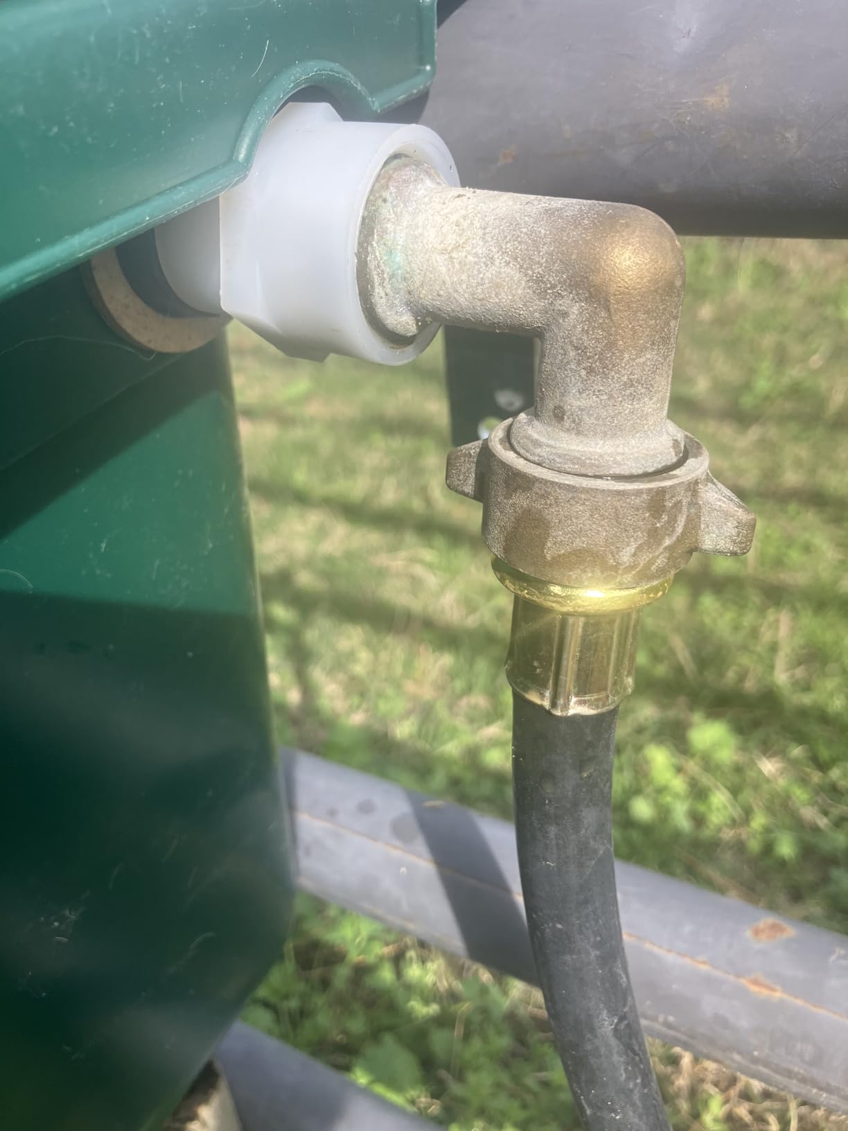 Little Giant Automatic Animal Waterer | DuraMate Float Controlled Automatic Waterer for Livestock | Heavy Duty and Durable | Made in USA | 4 Gallon (Blue, 4 Gallon) customer photo 1