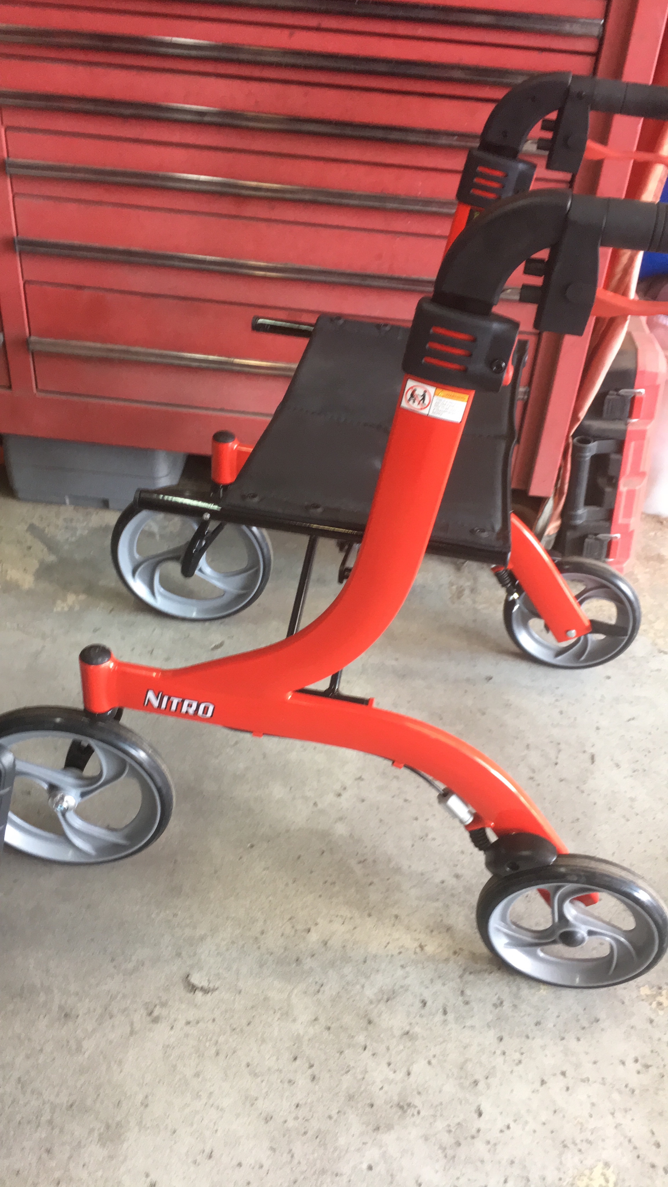 Drive Medical RTL10266 Nitro Euro-Style 4-Wheel Rollator Walker With Seat, Red customer photo 1