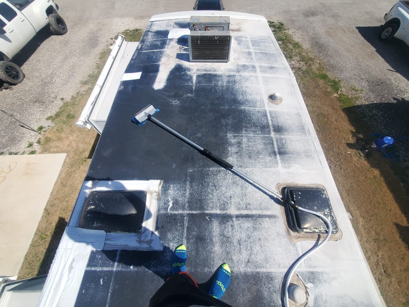 AMES RESEARCH LABORATORIES MSS1 Maximum Stretch Roof Coating, 1 Gallon, White customer photo 2
