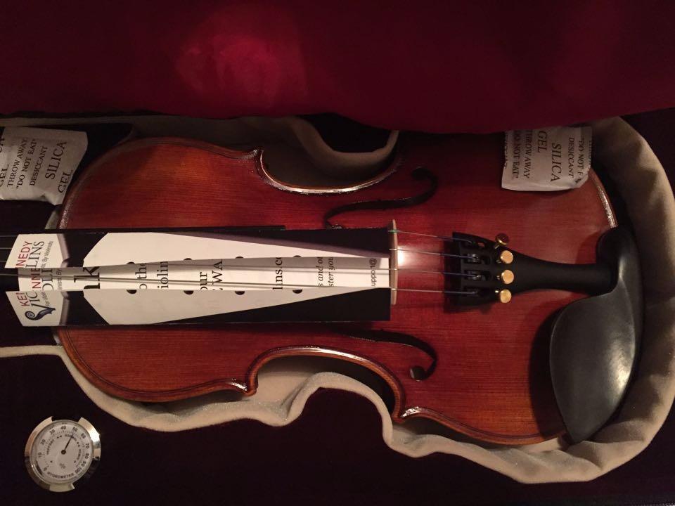 Kennedy Violins Louis Carpini G2 Violin Outfit 1/2 Size - Carrying Case and Accessories Included - Solid Maple Wood and Ebony Fittings customer photo 2