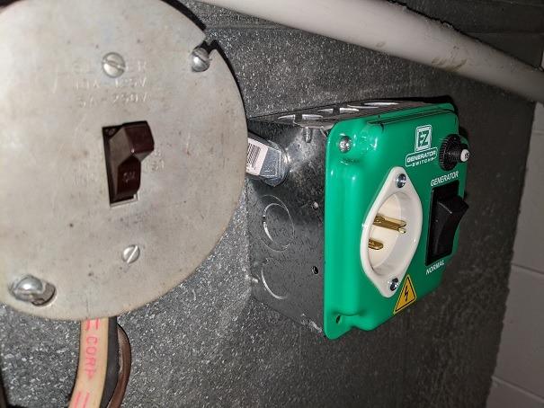 The Original, Patented, UL/CSA Approved Manual Transfer Switch - Made in the USA customer photo 1